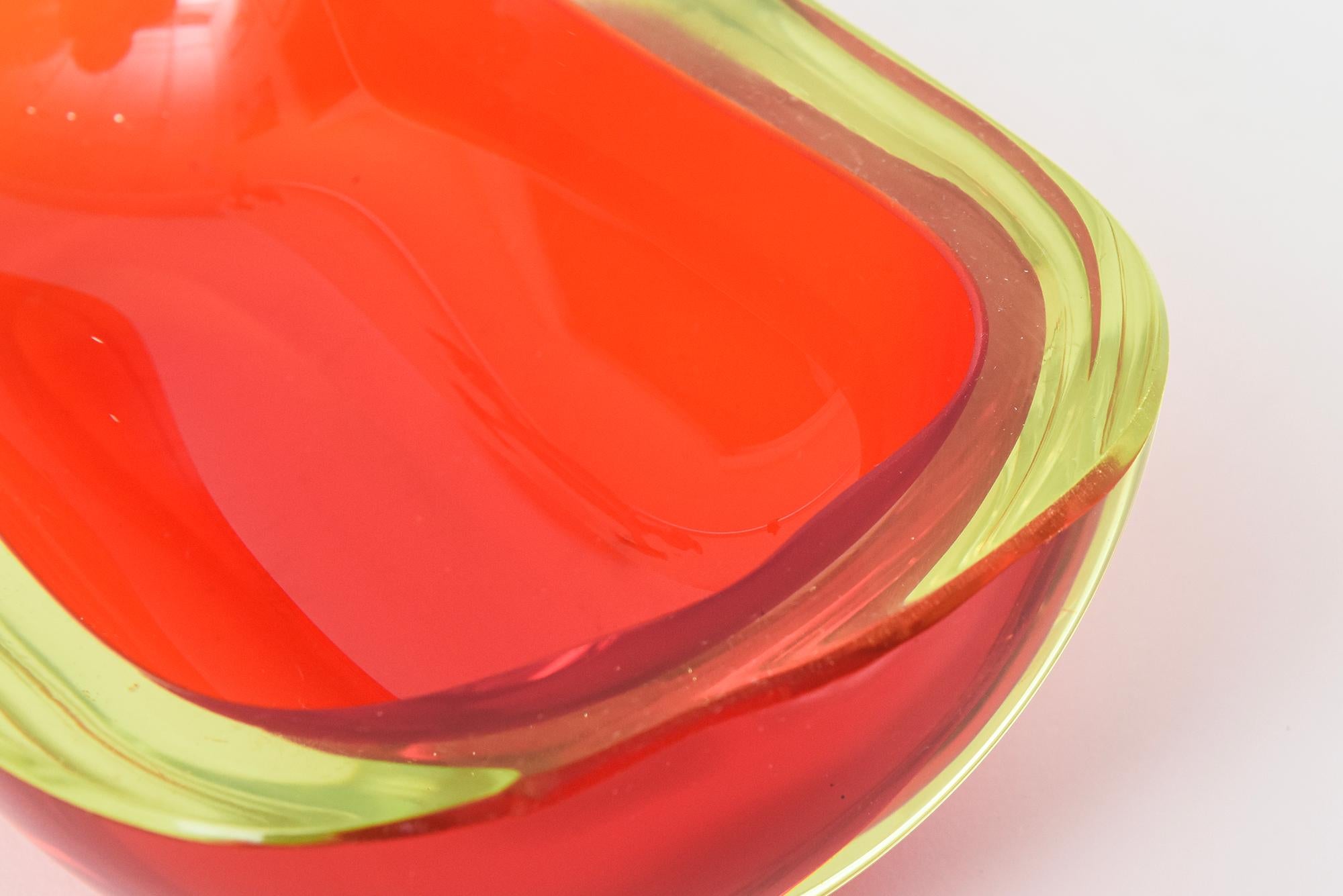 Vintage Flavio Poli Murano Red and Yellow Uranium Sommerso Oblong Glass Bowl In Good Condition For Sale In North Miami, FL