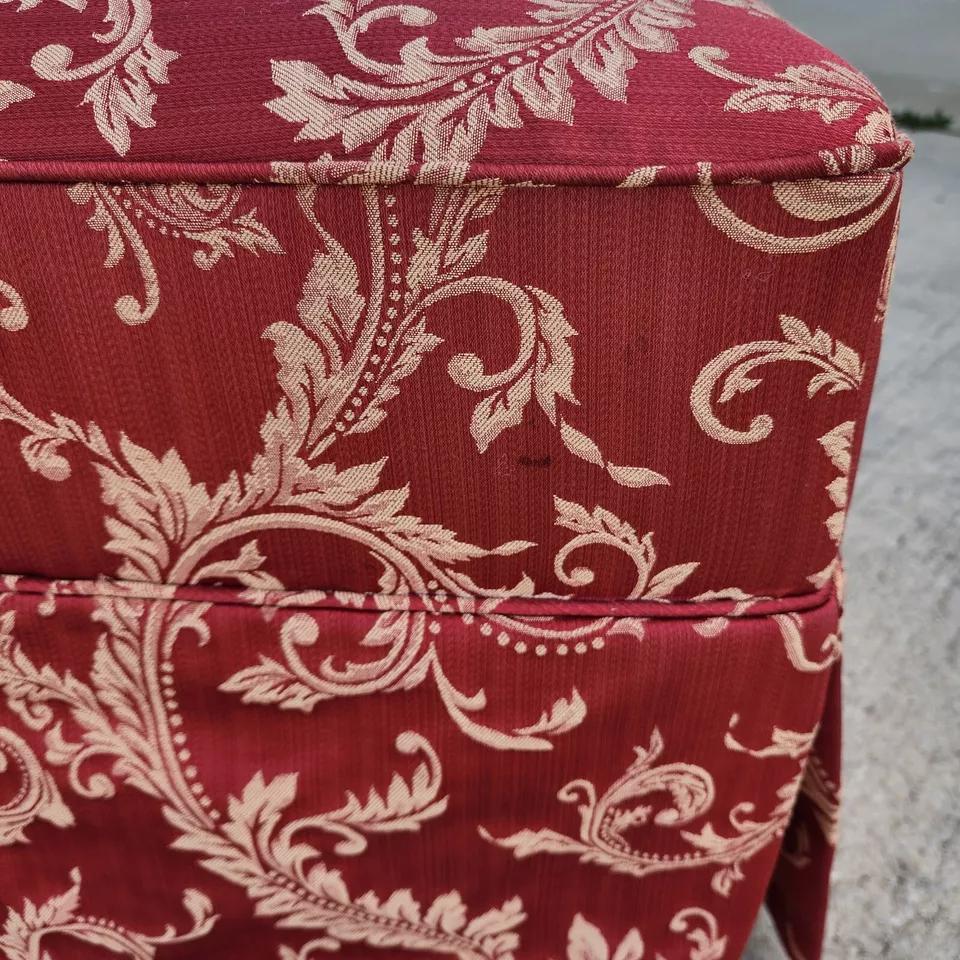 Coppia di sedie a pantofola Fleur De Lys d'epoca in vendita 10