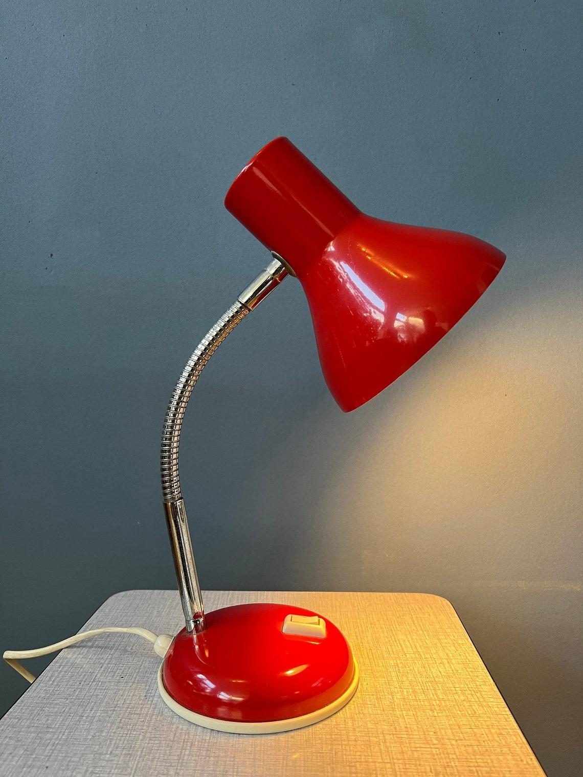 Ère spatiale Lampe de bureau vintage souple de l'âge des pages rouges, années 1970 en vente