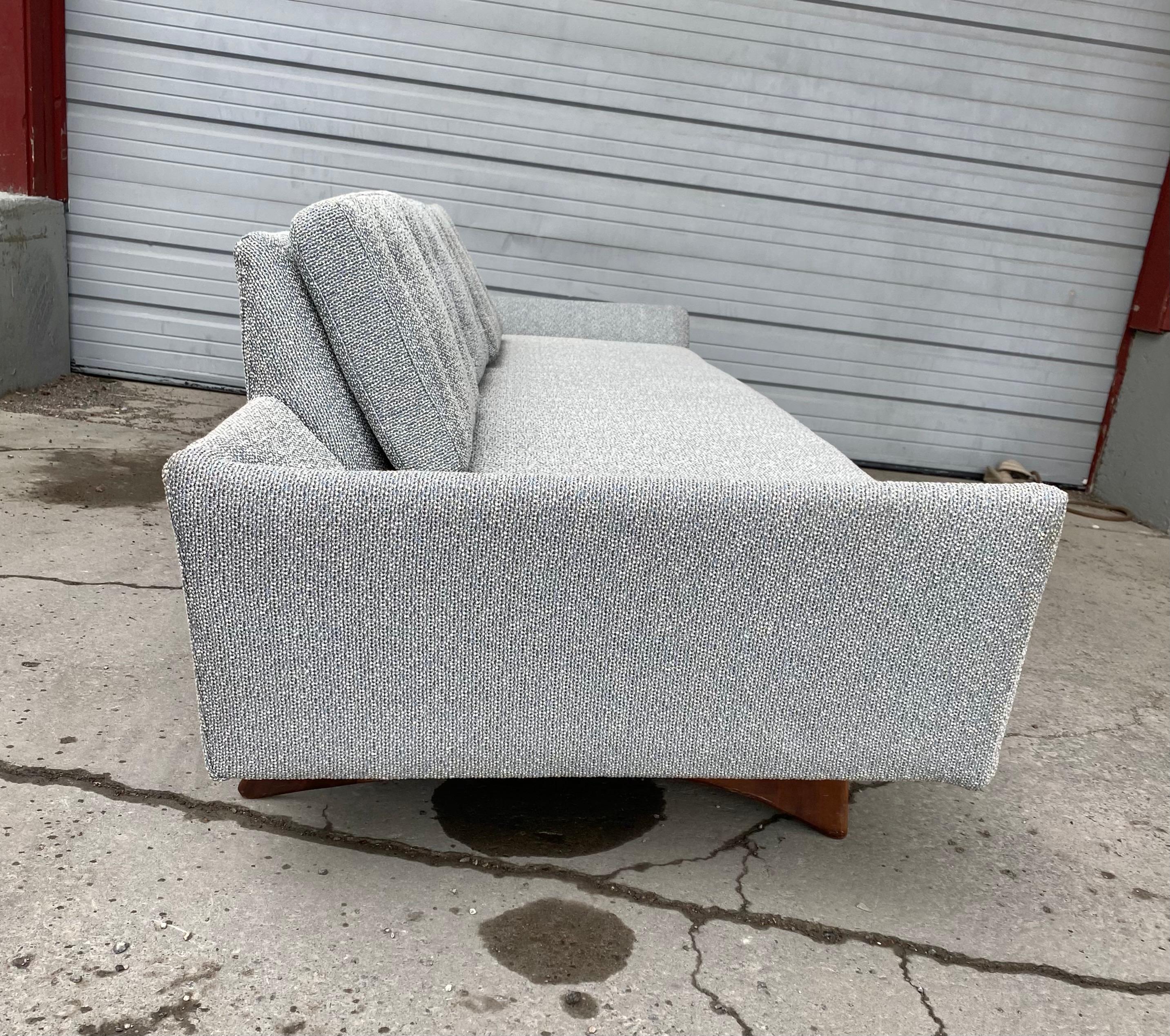 flexsteel vintage sofa