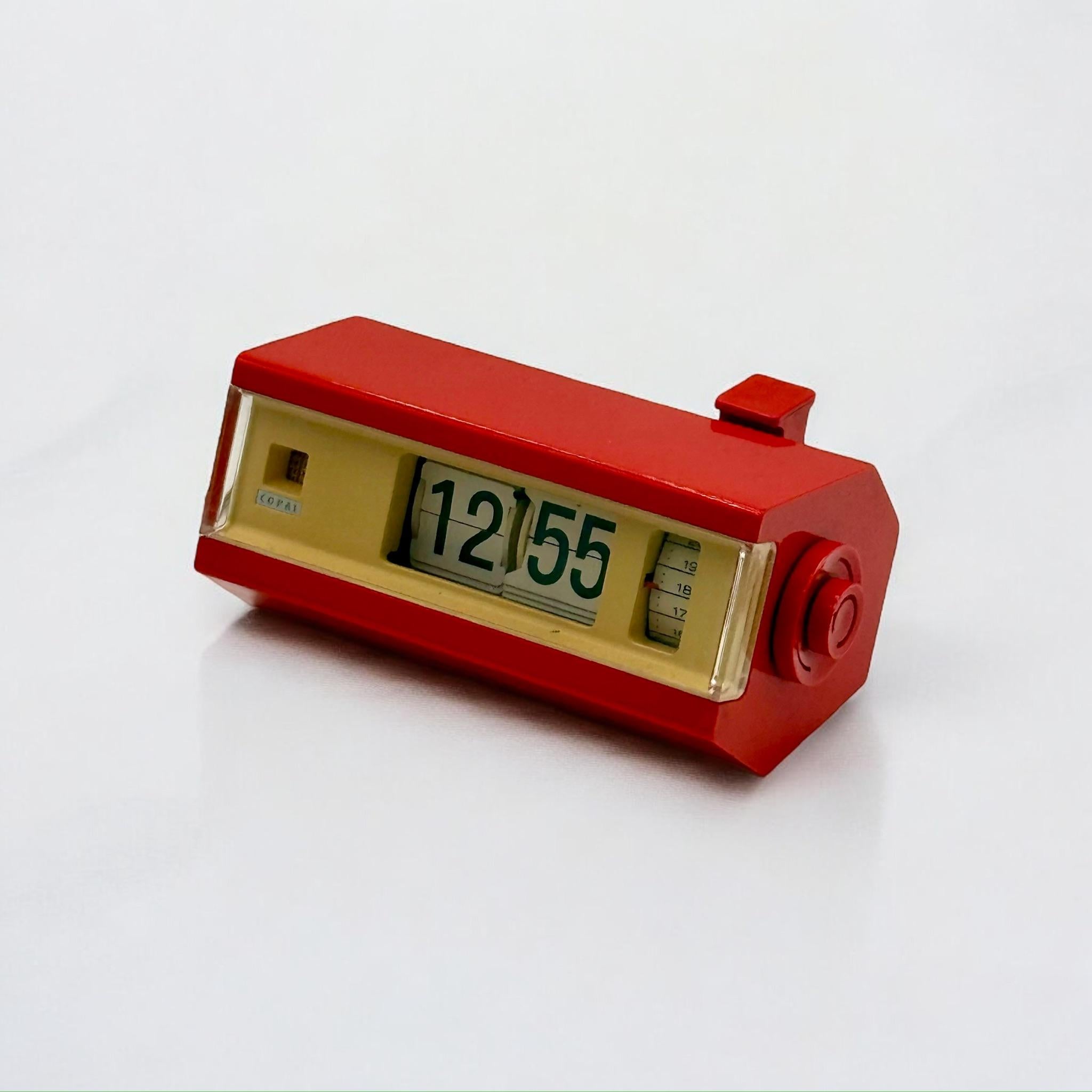 Vintage Flip Alarm Clock con luce notturna COPAL 227 Made in Japan, 1960-70s In condizioni buone in vendita a San Benedetto Del Tronto, IT