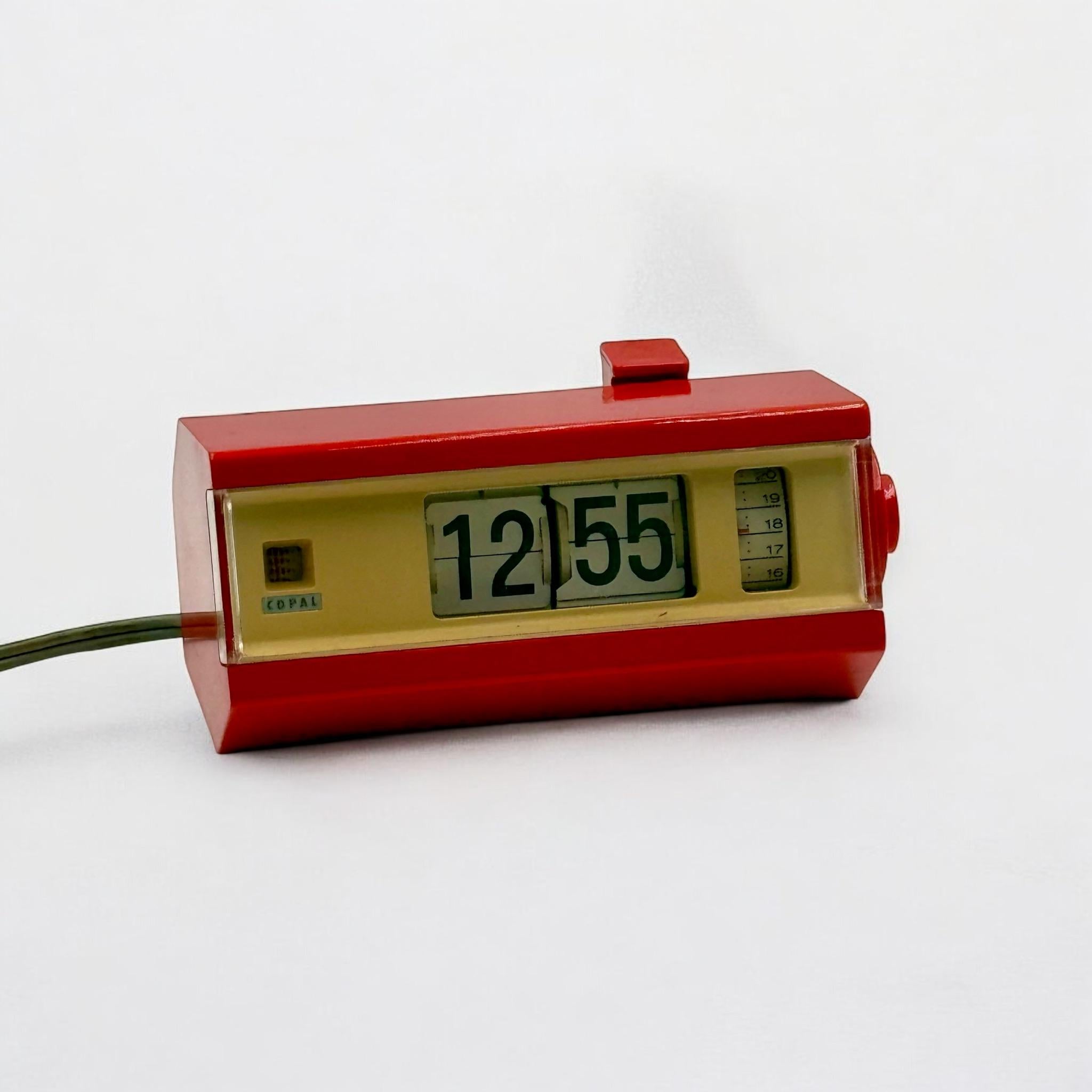 Fine XX secolo Vintage Flip Alarm Clock con luce notturna COPAL 227 Made in Japan, 1960-70s in vendita
