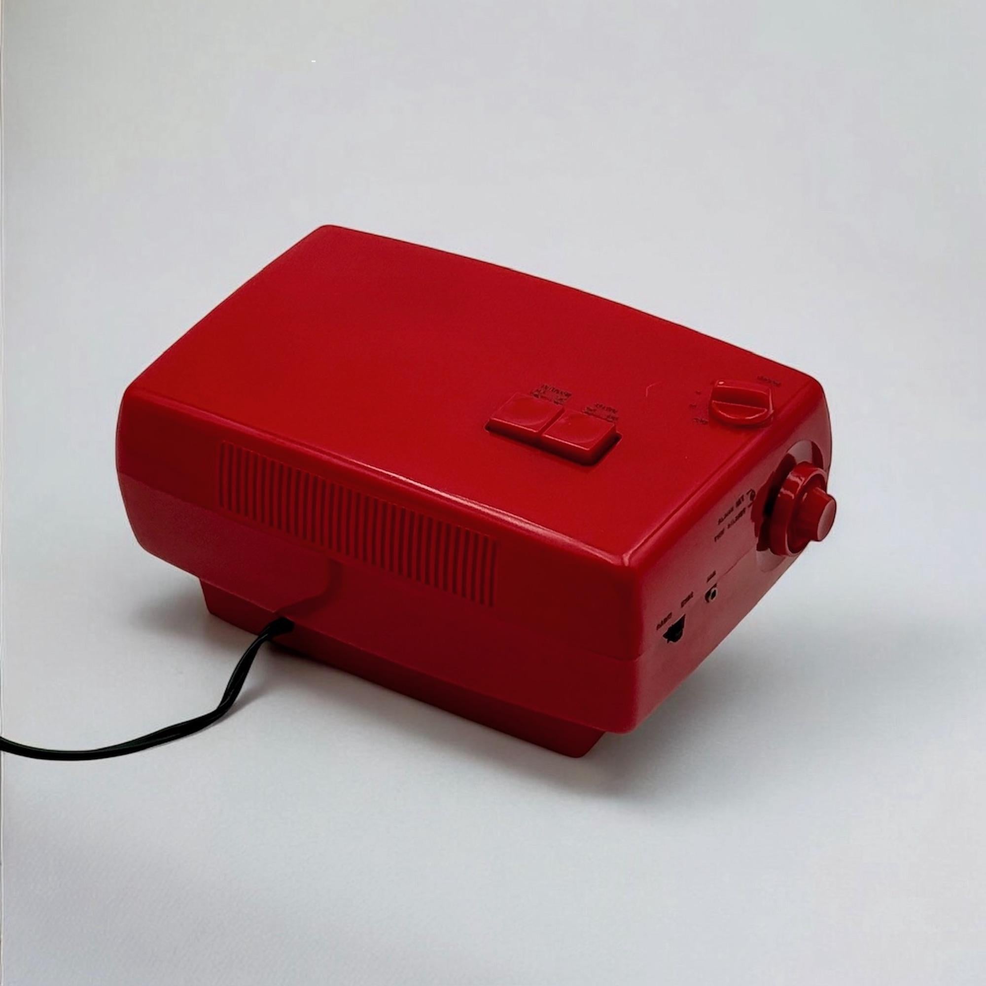 Horloge rétro avec radio etalarme Sanyo SCA-T45 fabriquée au Japon, années 1960-70 en vente 4
