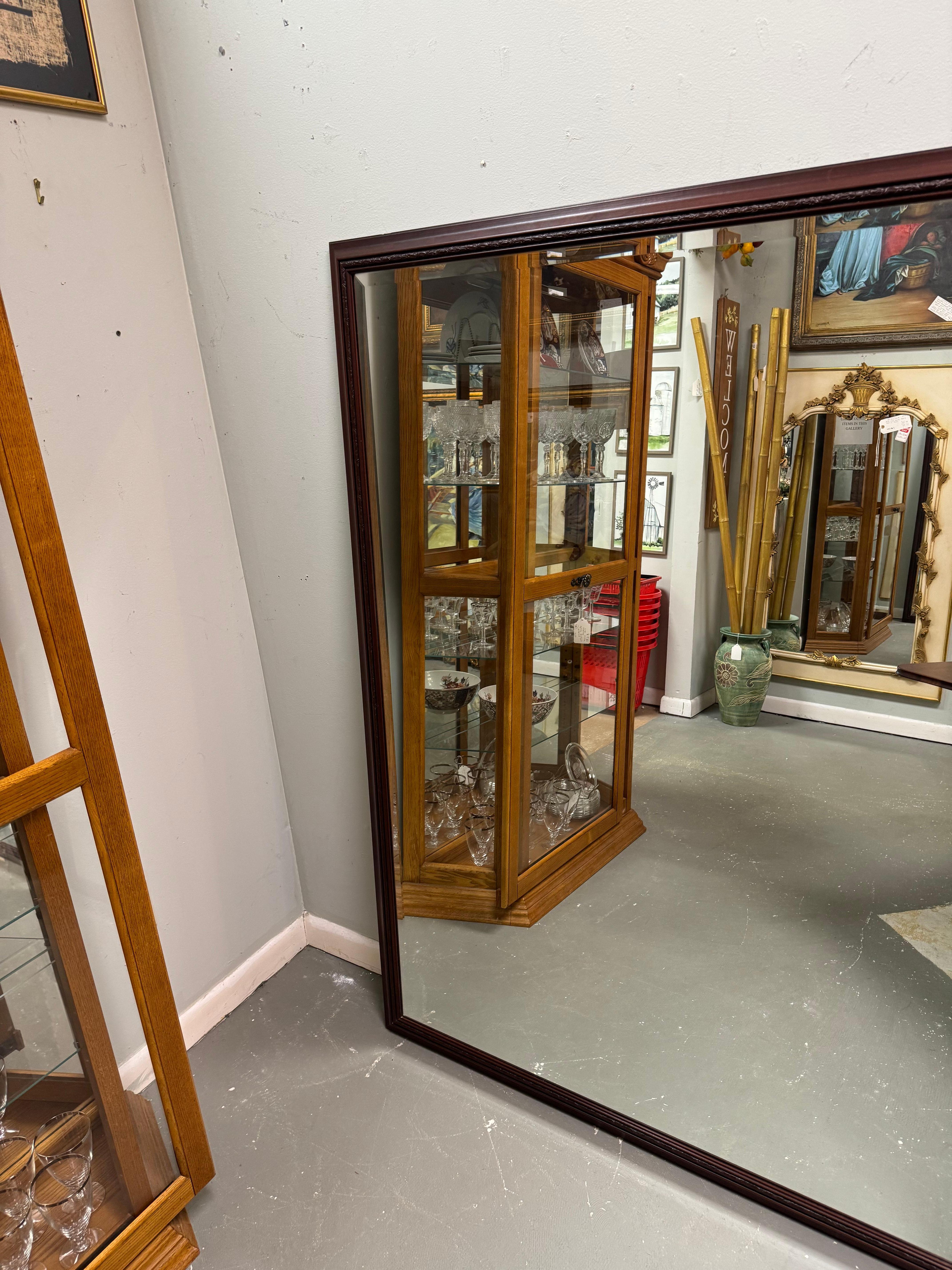 Espejo de suelo vintage extragrande con marco sencillo de madera lisa marrón en venta 3