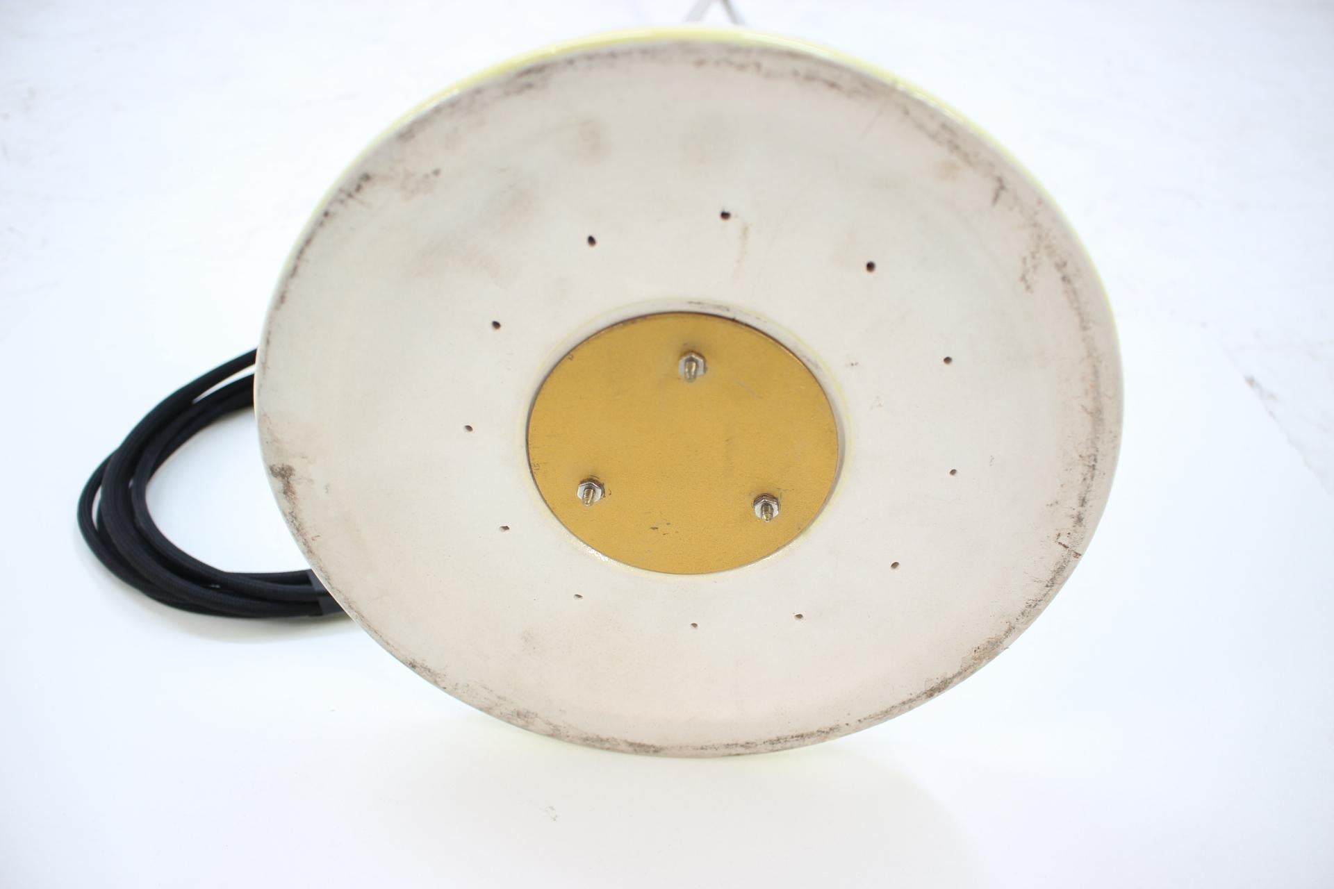 Stehlampe von Kamenický Šenov, Tschechoslowakei, 1950er Jahre (Moderne der Mitte des Jahrhunderts) im Angebot