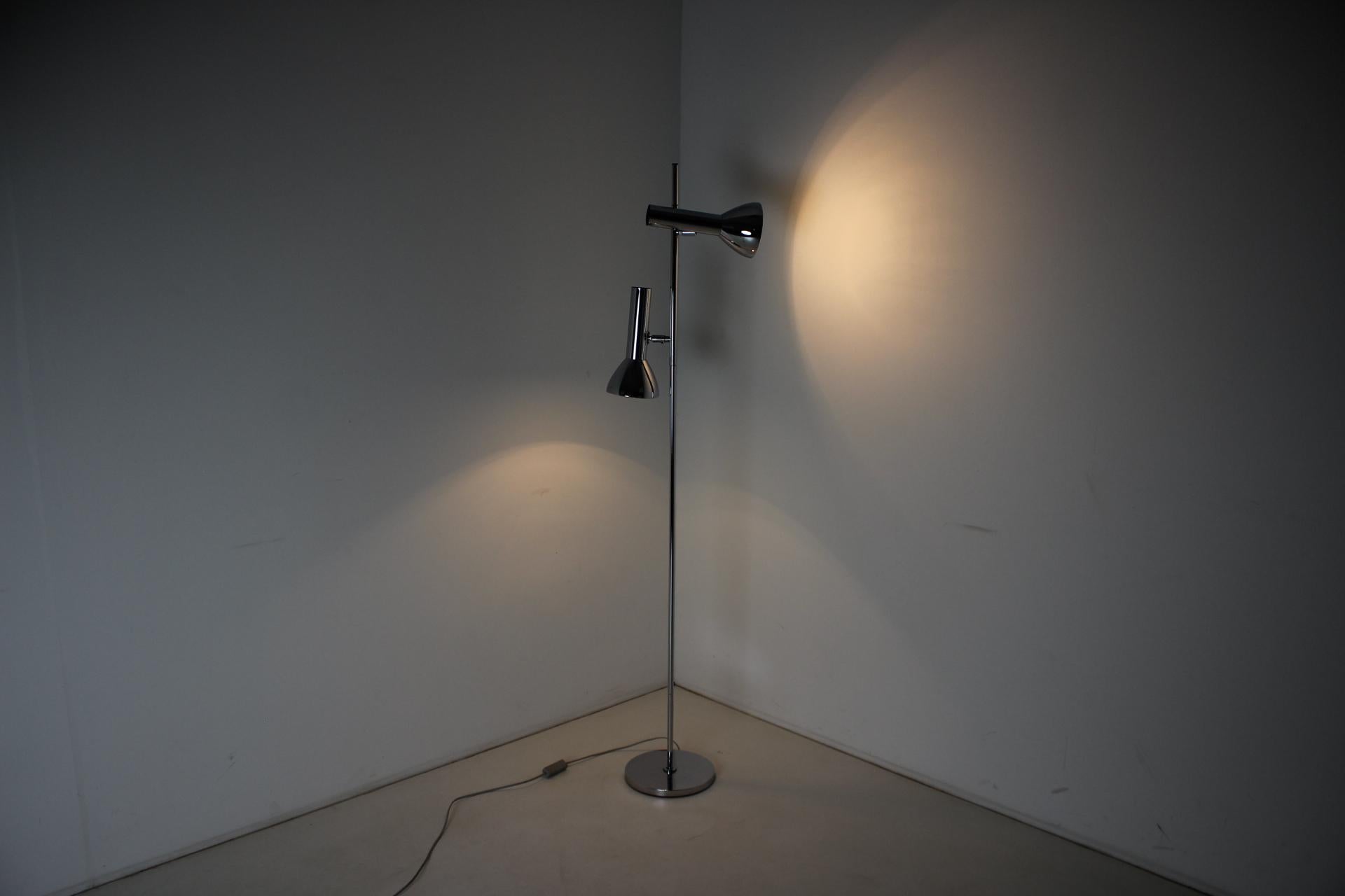 Vintage Floor Lamp by Koch & Lowy for OMI, 1970s For Sale 2