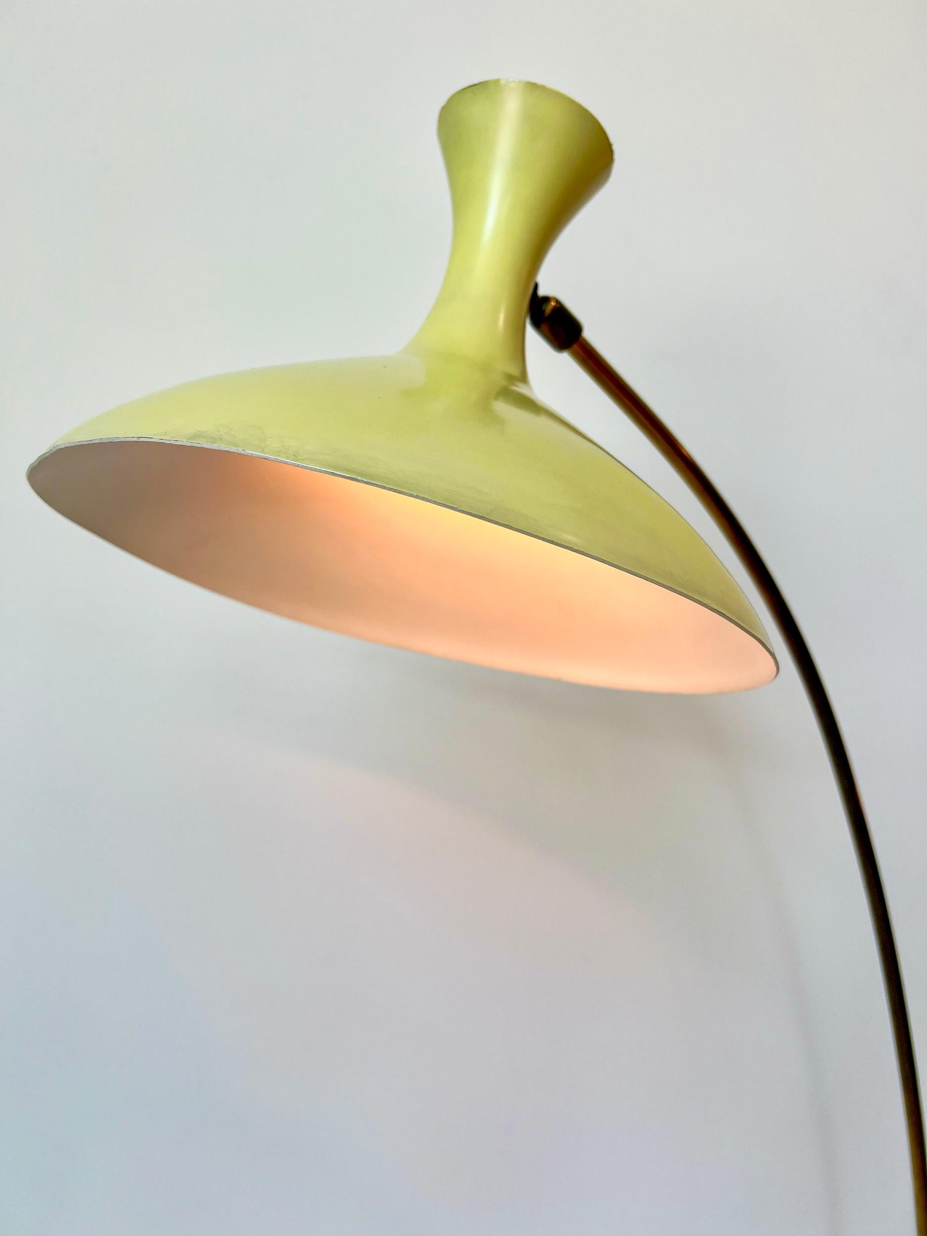 Lámpara de pie vintage de Louis Kalff para Philips Esmaltado en venta
