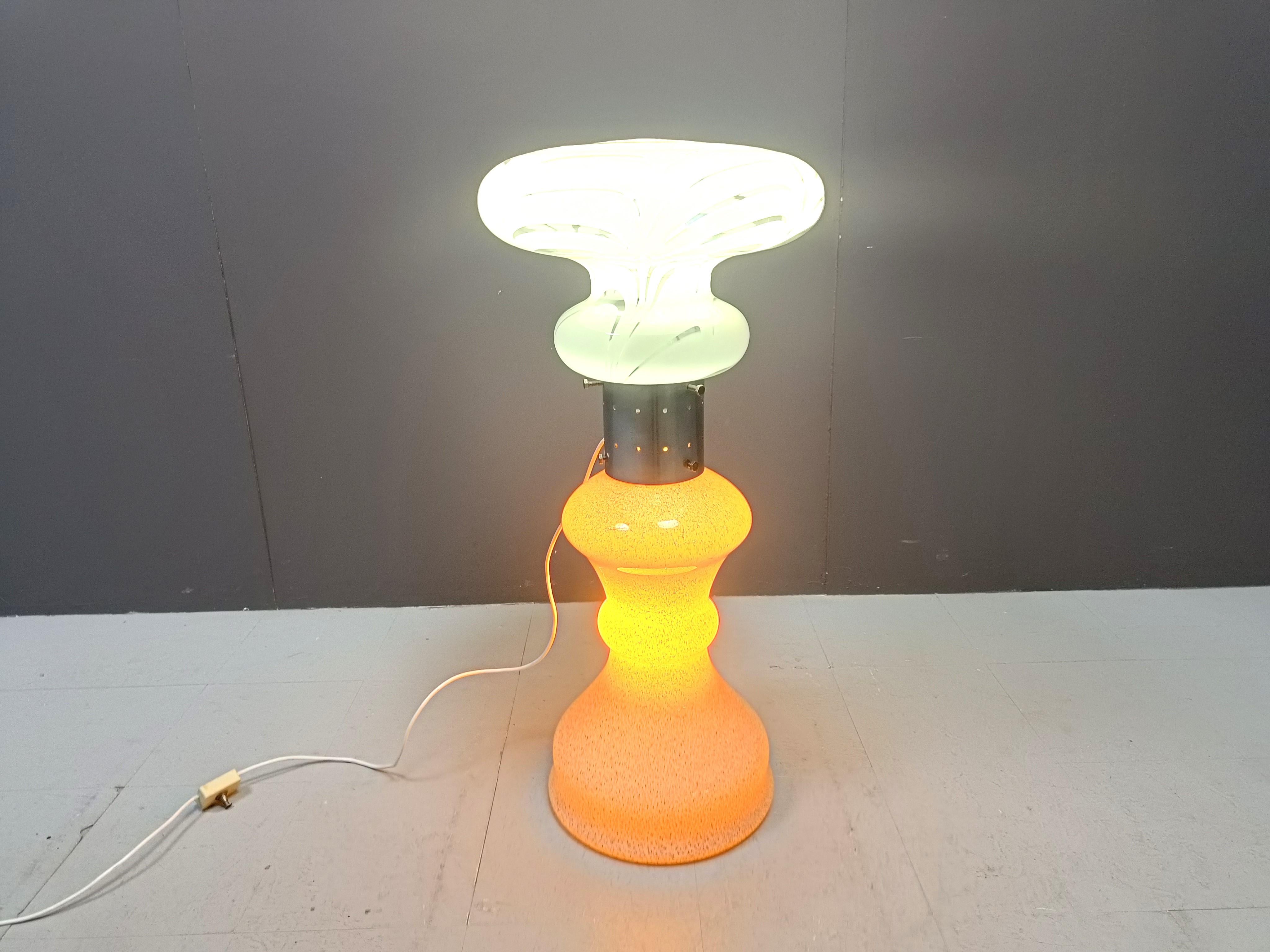 Lámpara de pie vintage de Mazzega, años 1960 en venta 4