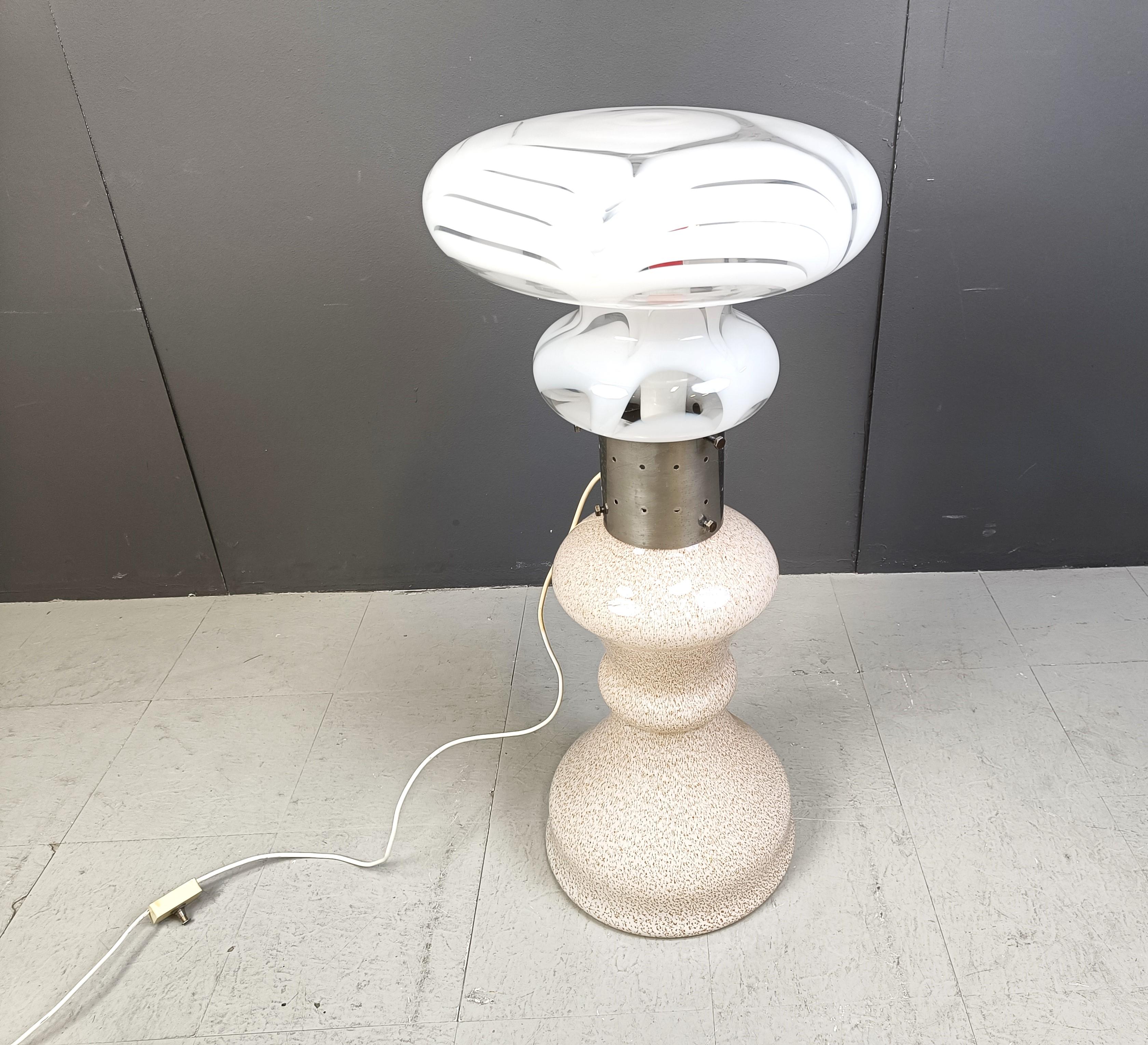 Lámpara de pie vintage de Mazzega, años 1960 Moderno de mediados de siglo en venta