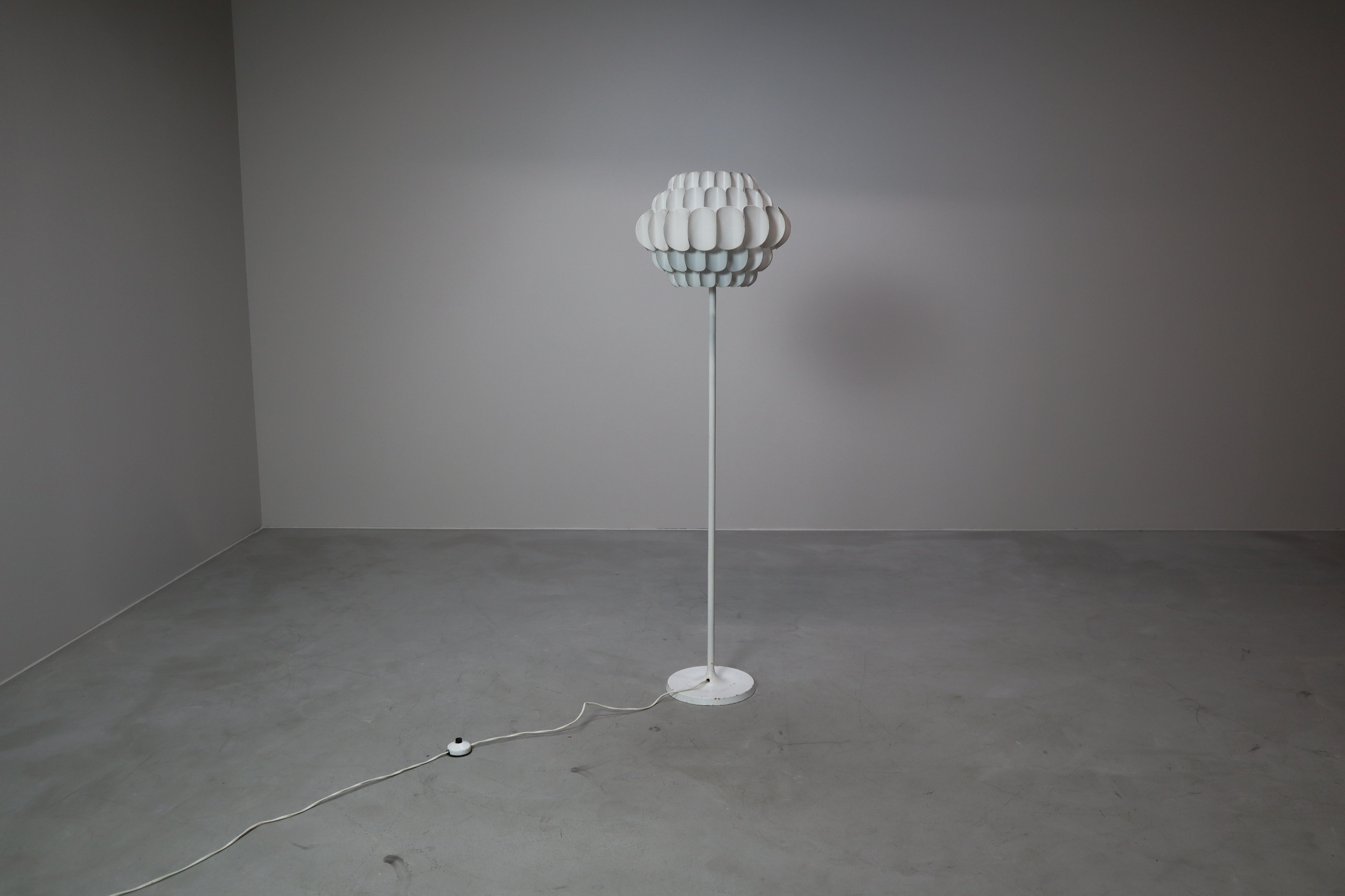 Vintage Floor Lamp by Temde Leuchten, 1960s Germany For Sale 4