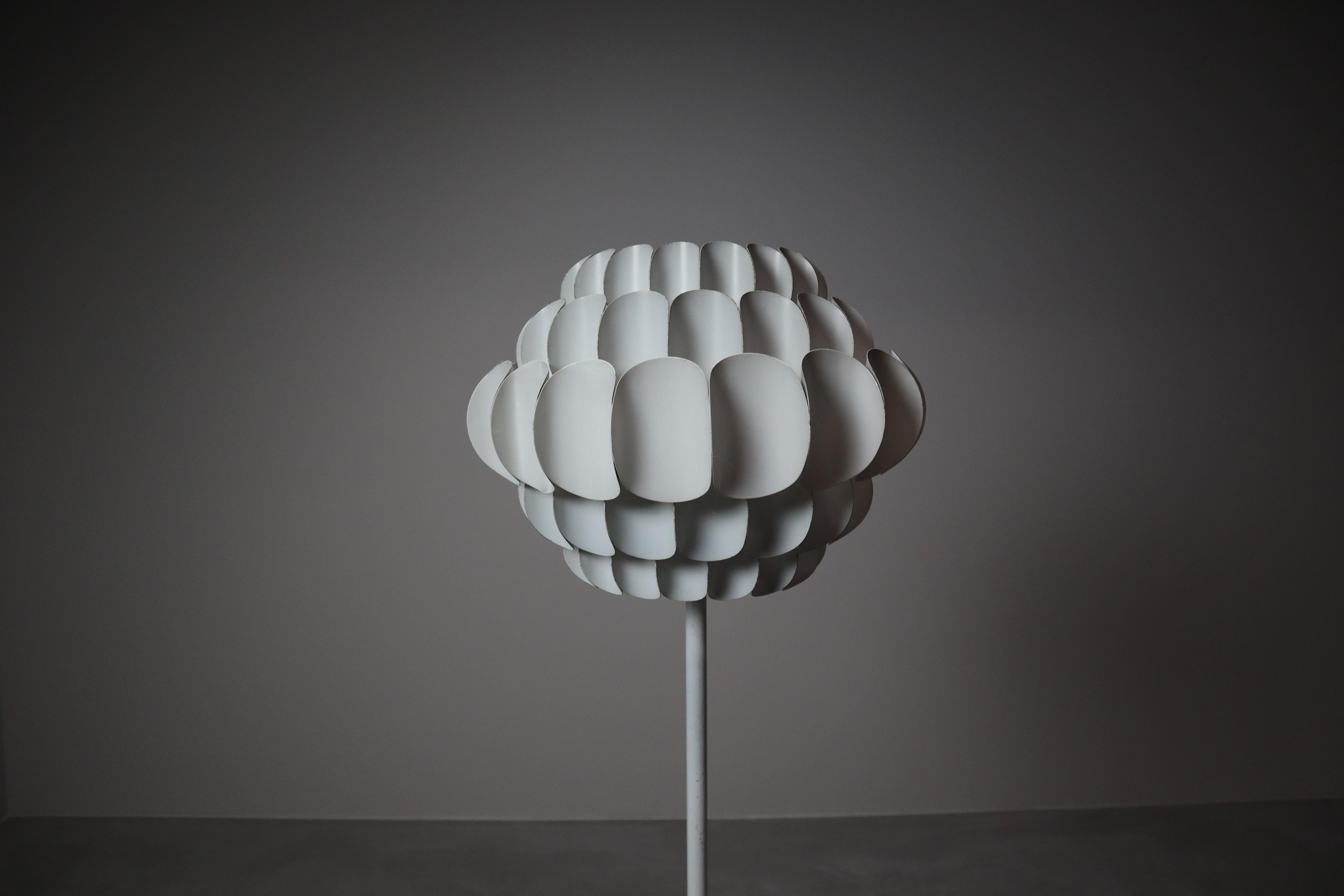 Vintage Floor Lamp by Temde Leuchten, 1960s Germany For Sale 11