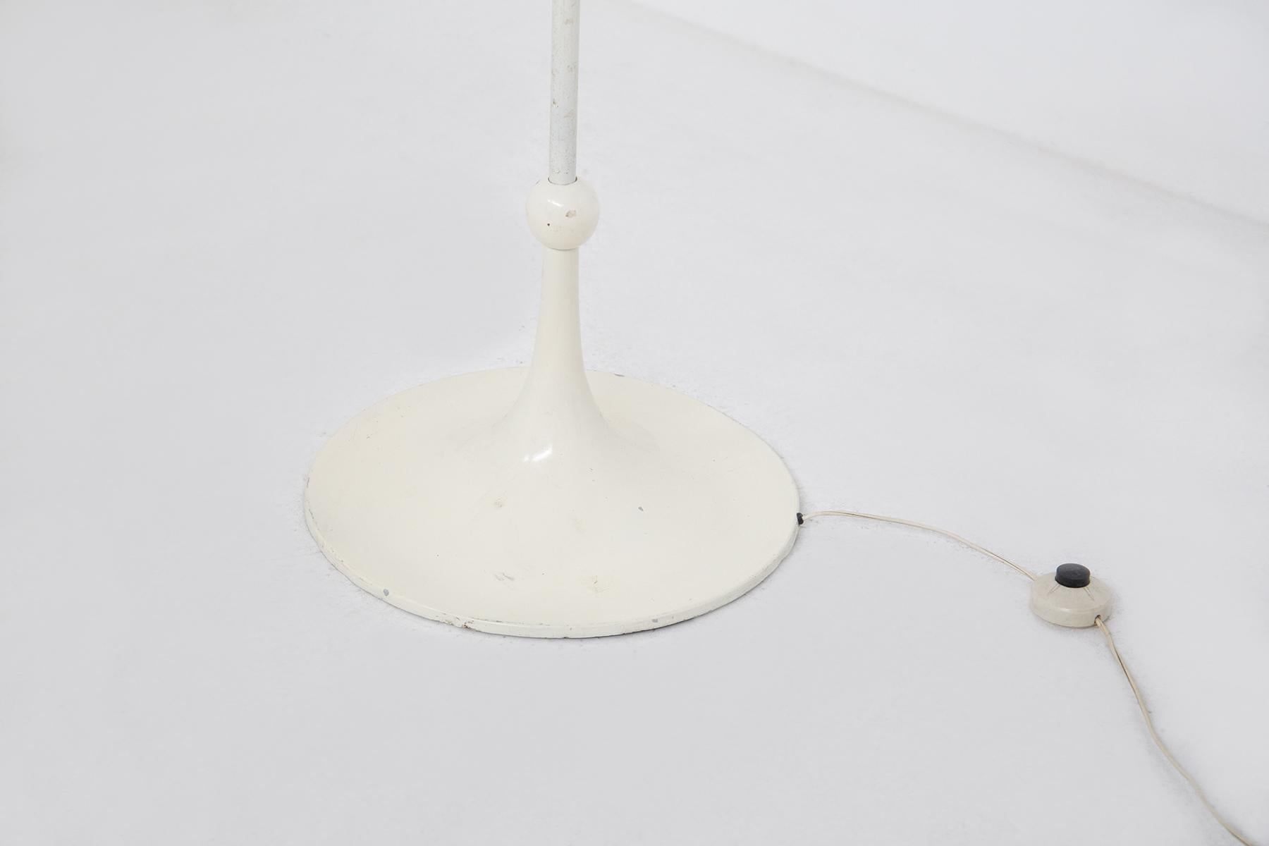 Vintage Floor Lamp in Glass by Max Bill In Good Condition In Milano, IT