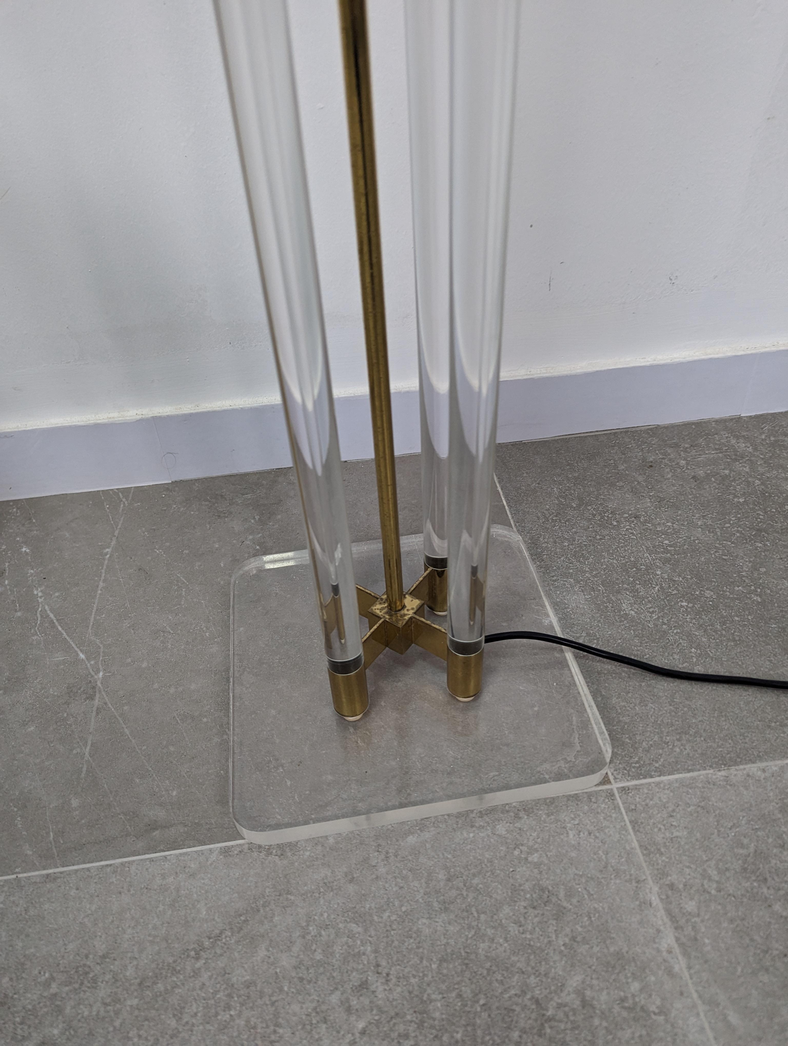 Vintage Floor Lamp Lucite and Brass, 1970s For Sale 2