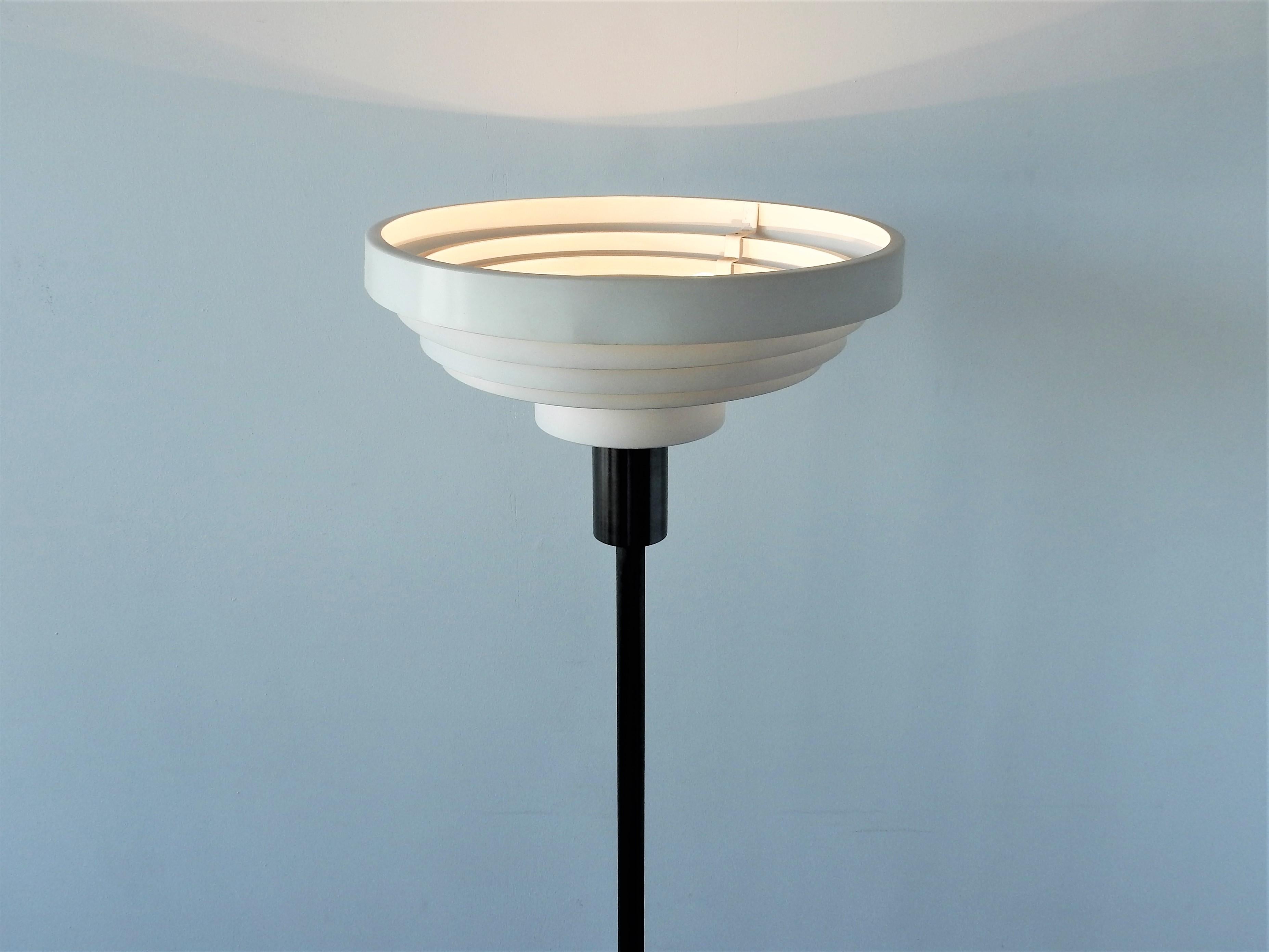 Mid-Century Modern Lampadaire vintage avec abat-jour annulaire, années 1970 en vente