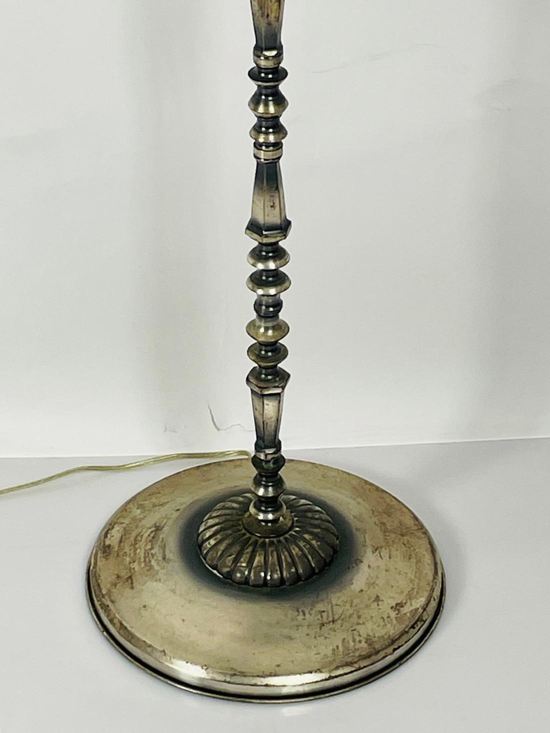 Stehlampe im Vintage-Stil mit Silberüberzug, hergestellt in Frankreich im Angebot 1