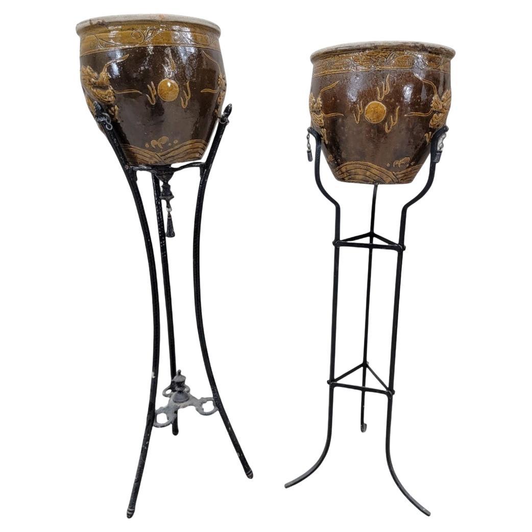 Vintage Floor Plant Stand w Chinese Brown Glazed Ceramic Cachepot Planters- Pair en vente