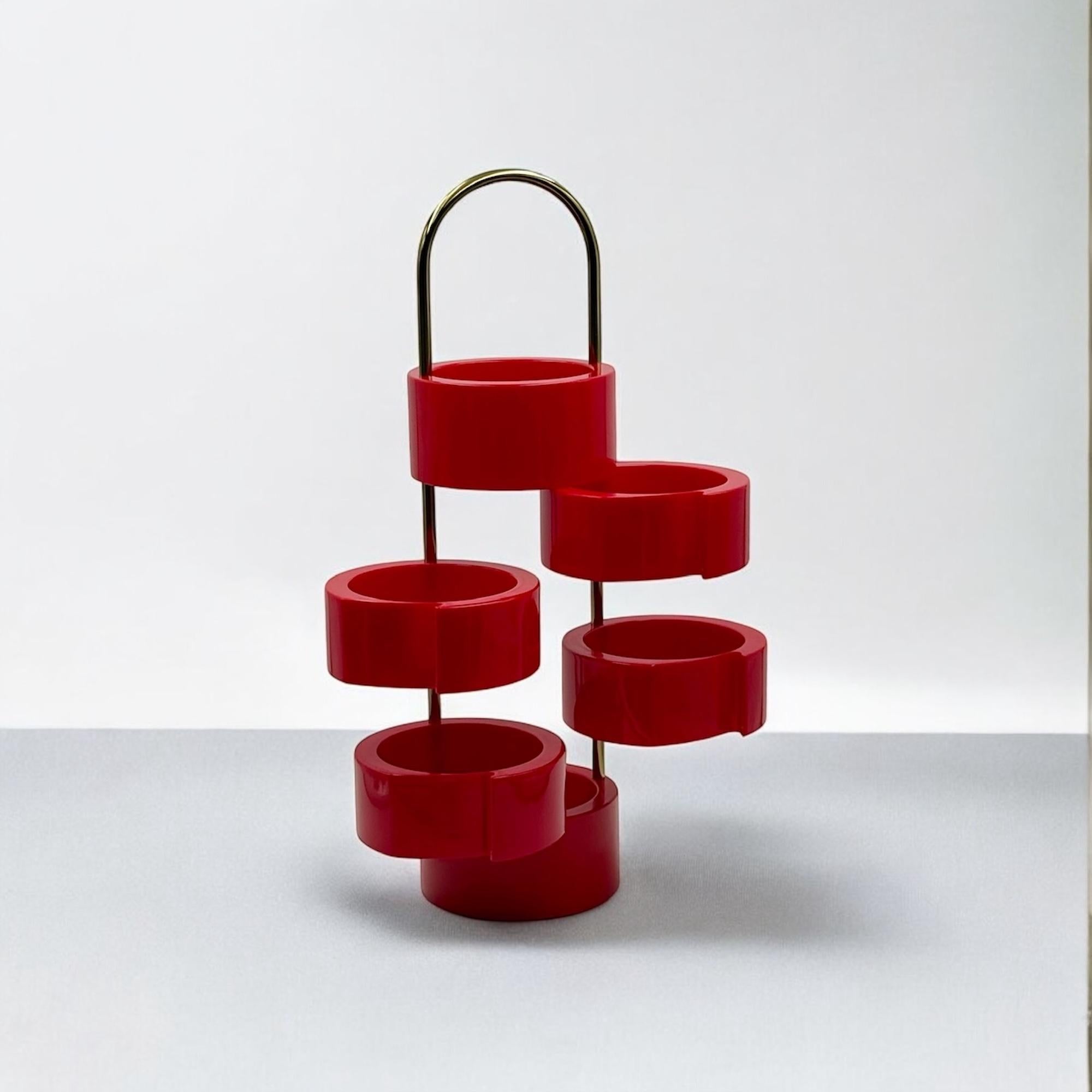 italien Etagère de table ou sur pied vintage en rouge brillant par MB Italy, années 1970 en vente