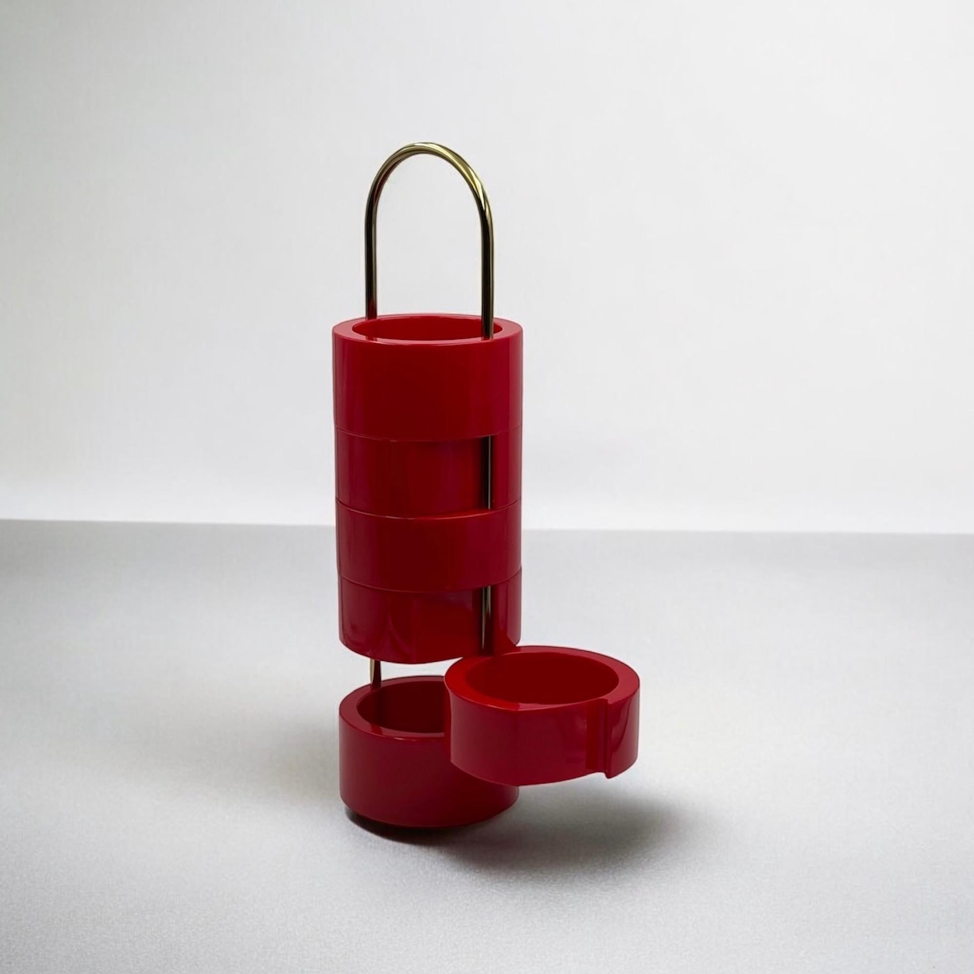 Plastique Etagère de table ou sur pied vintage en rouge brillant par MB Italy, années 1970 en vente