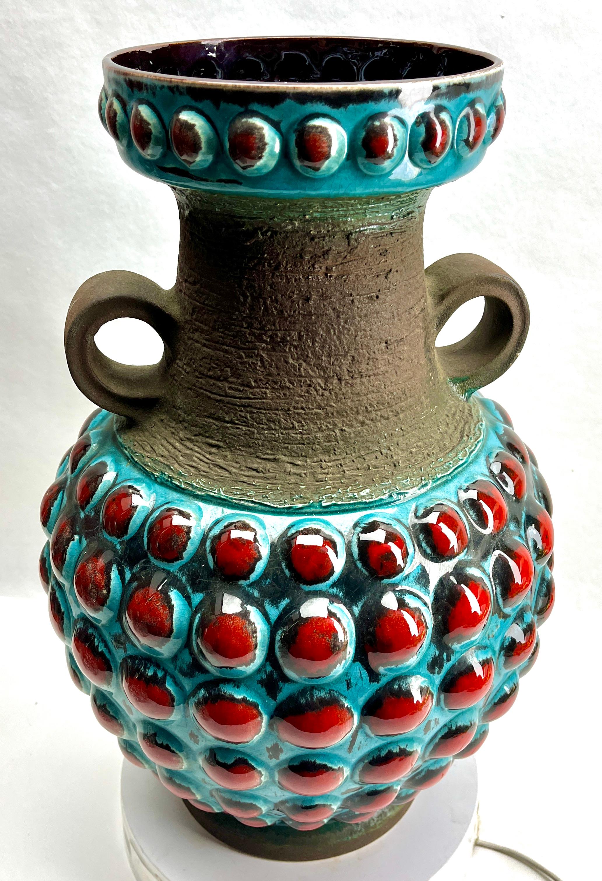 Fait main Vase de sol vintage marqué W Allemagne 65-45 Bay Ceramic Excellent état en vente