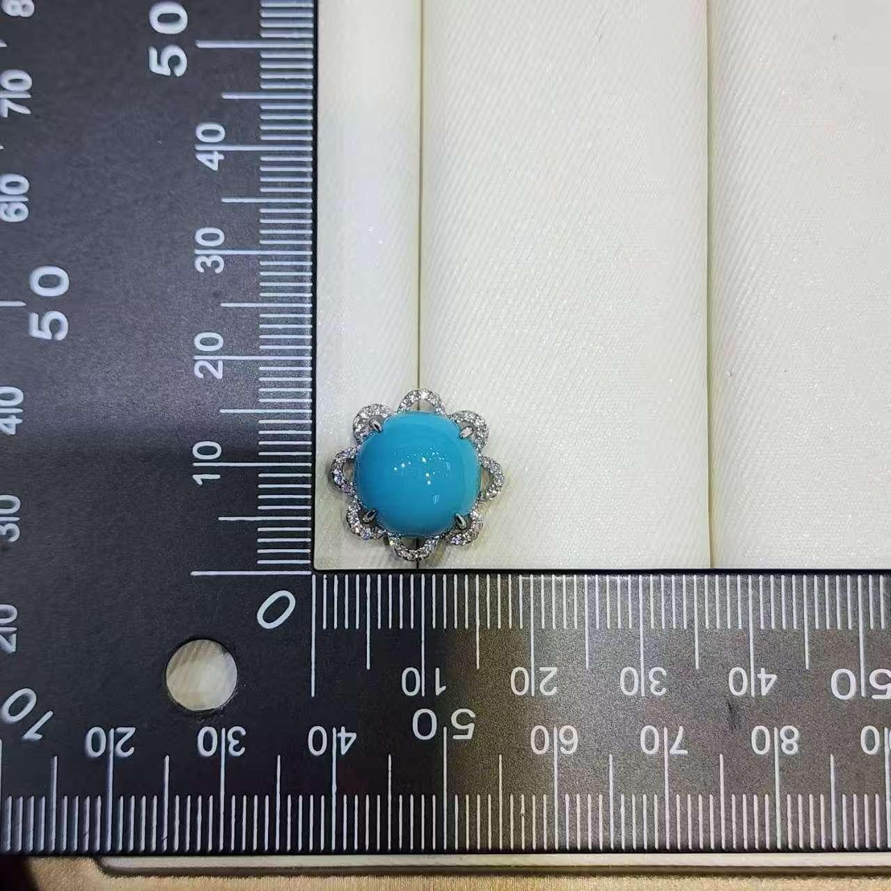 Boucles d'oreilles en or 14K avec turquoise et diamant de la Belle au Bois Dormant de 12mm en vente 1