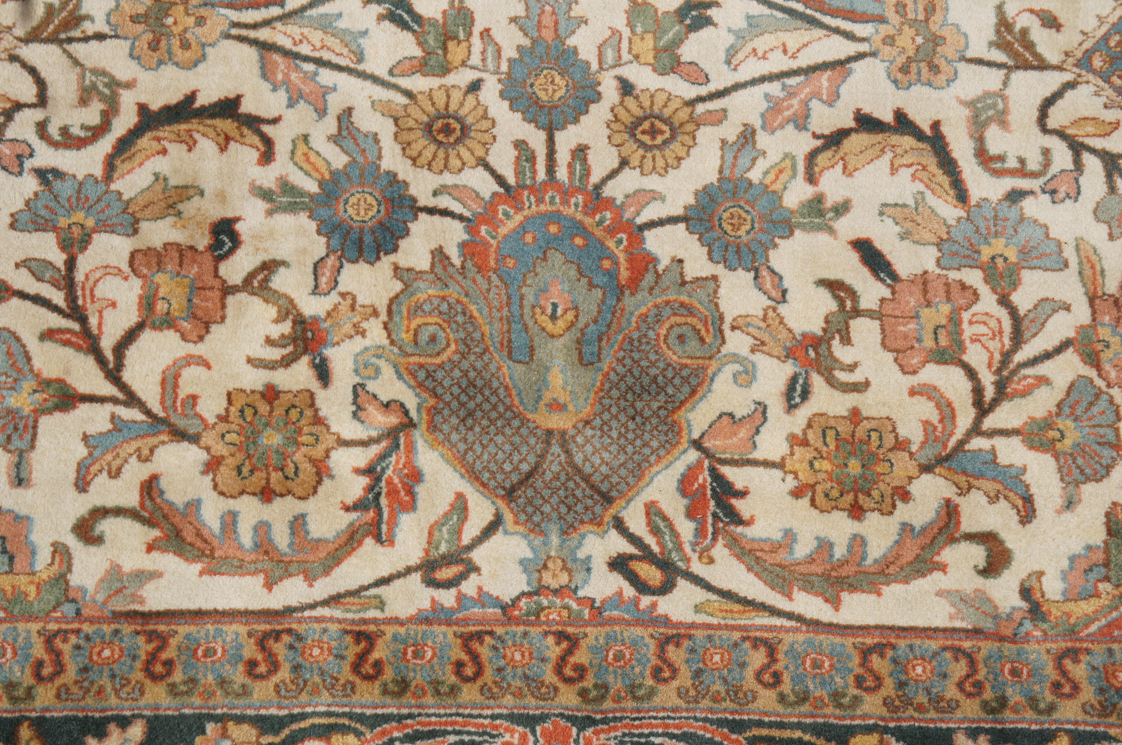 20th Century Vintage Floral All-Over Traditional Oriental Indo Agra Area Rug Carpet For Sale