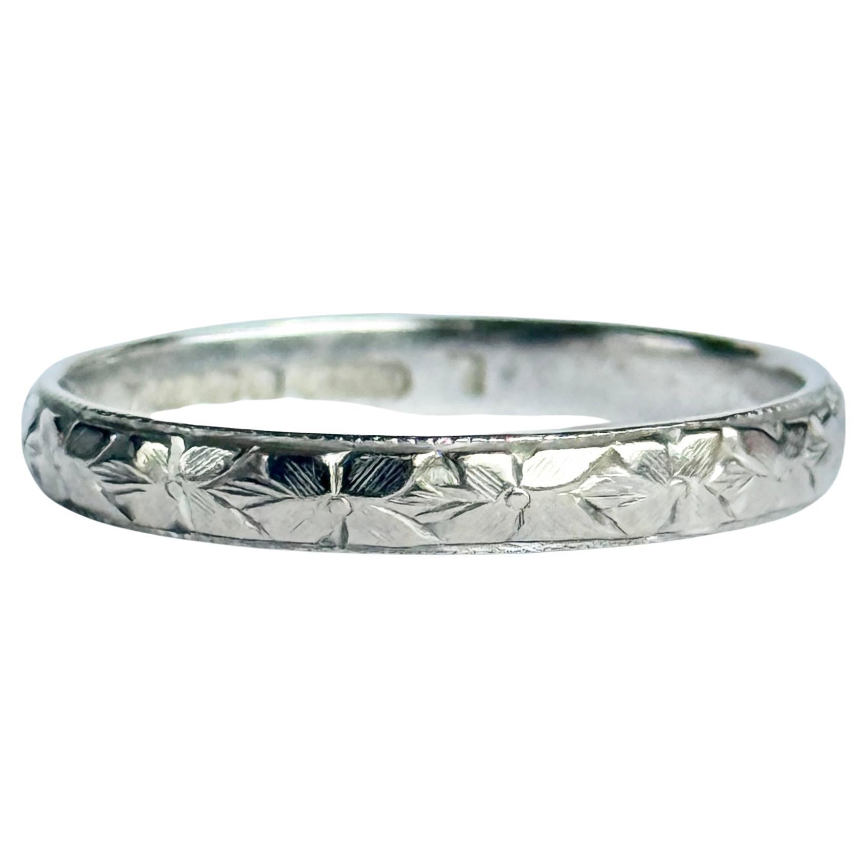 Bracelet en or blanc 18 carats avec décoration florale vintage