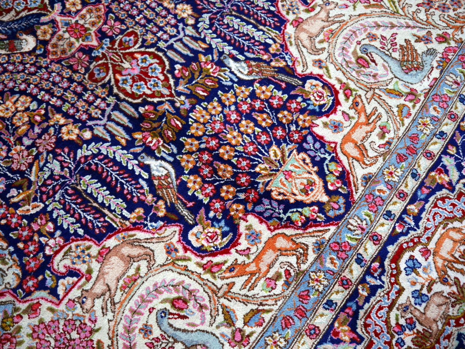 Alfombra Vintage Alfombra Floral de Caza Oriental 10 x 13 pies Colección Djoharian Kirman en venta