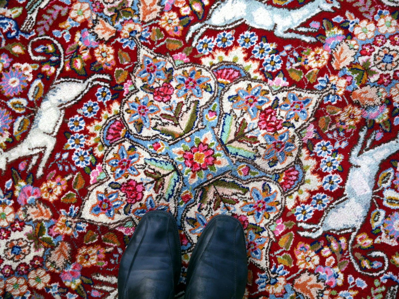 Alfombra Vintage Alfombra Floral de Caza Oriental 10 x 13 pies Colección Djoharian Anudado a mano en venta