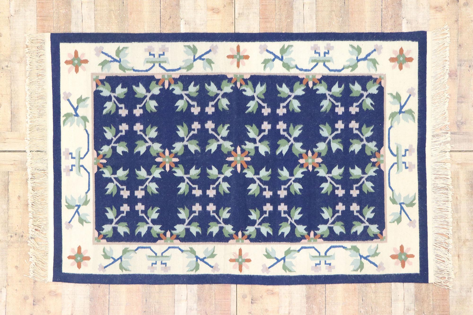 Vintage Floral Kilim Rug with English Chintz Style For Sale 1