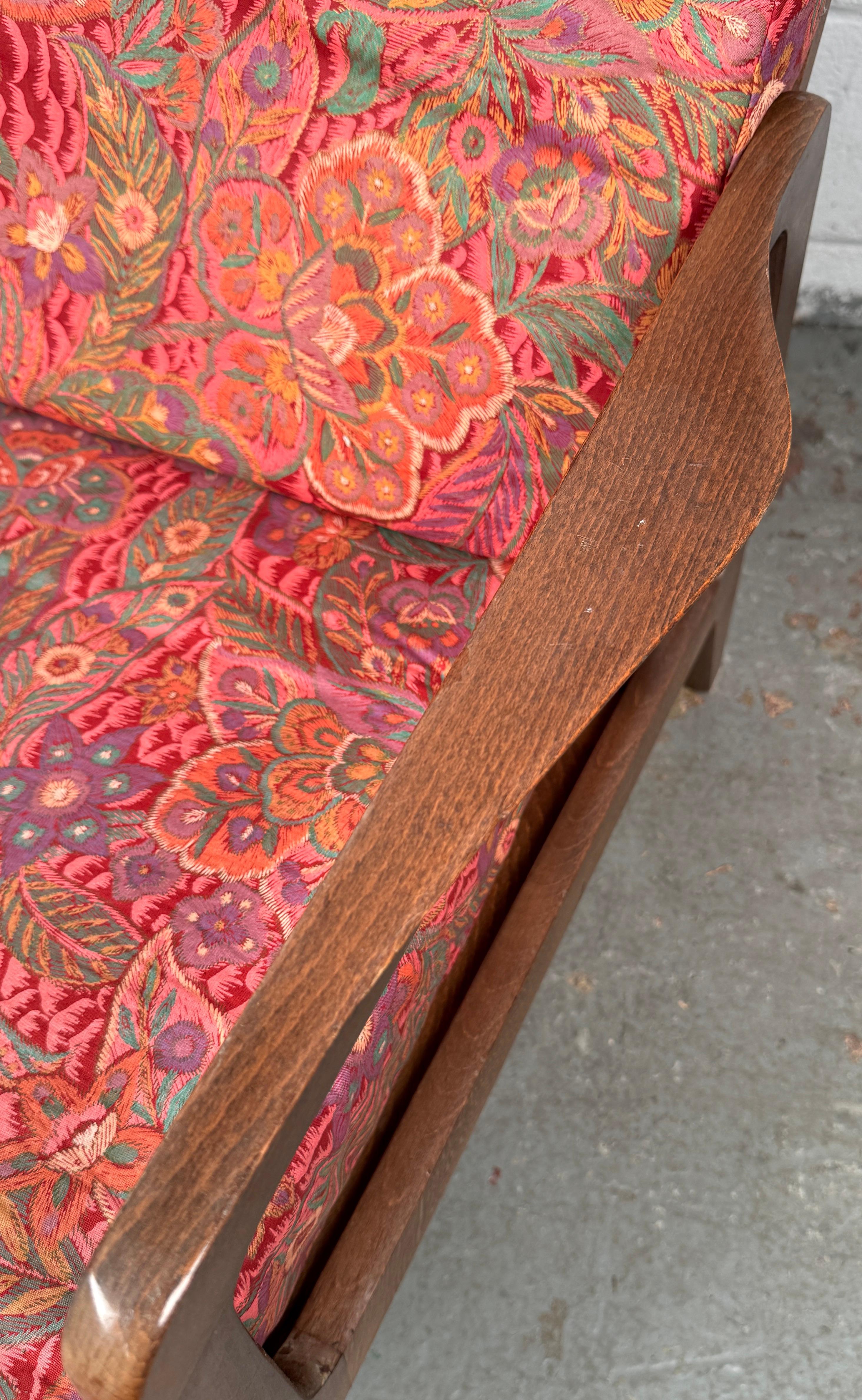 Chaise longue à fleurs vintage avec ottoman en vente 4