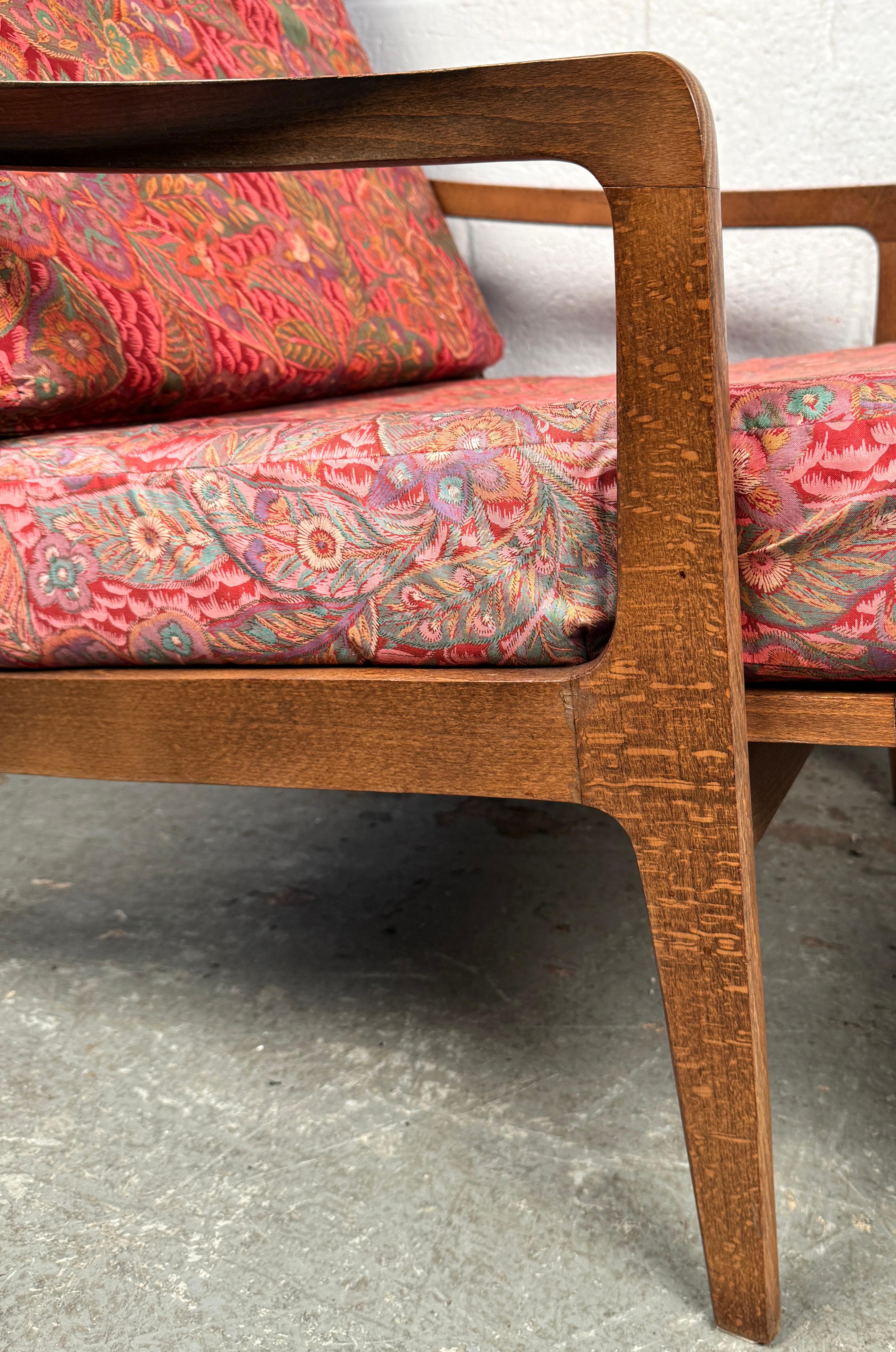 Chaise longue à fleurs vintage avec ottoman en vente 1
