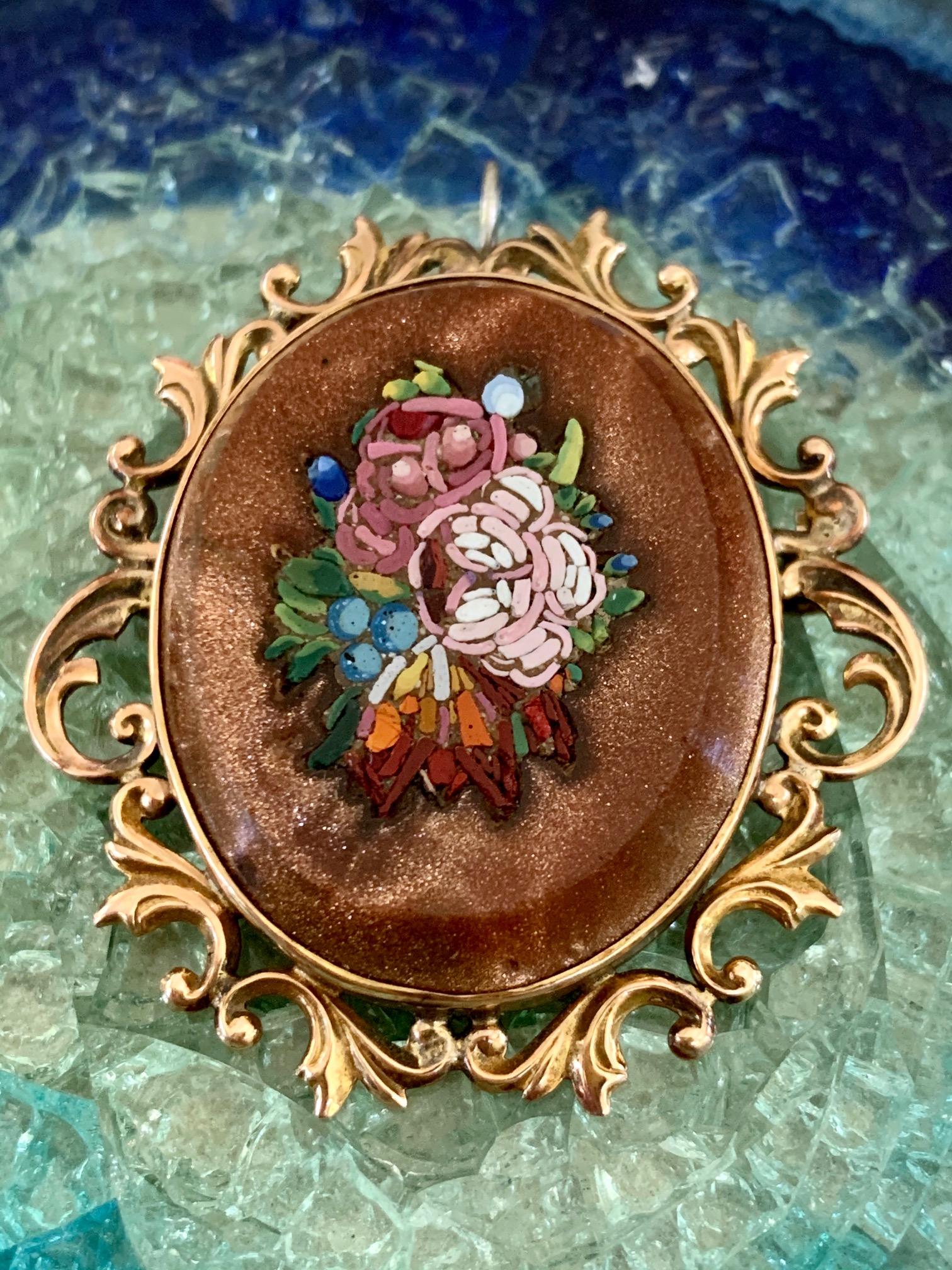 Vintage Floral Micromosaic 18 Karat Yellow Gold Pendant in Gold Stone In Good Condition In St. Louis Park, MN