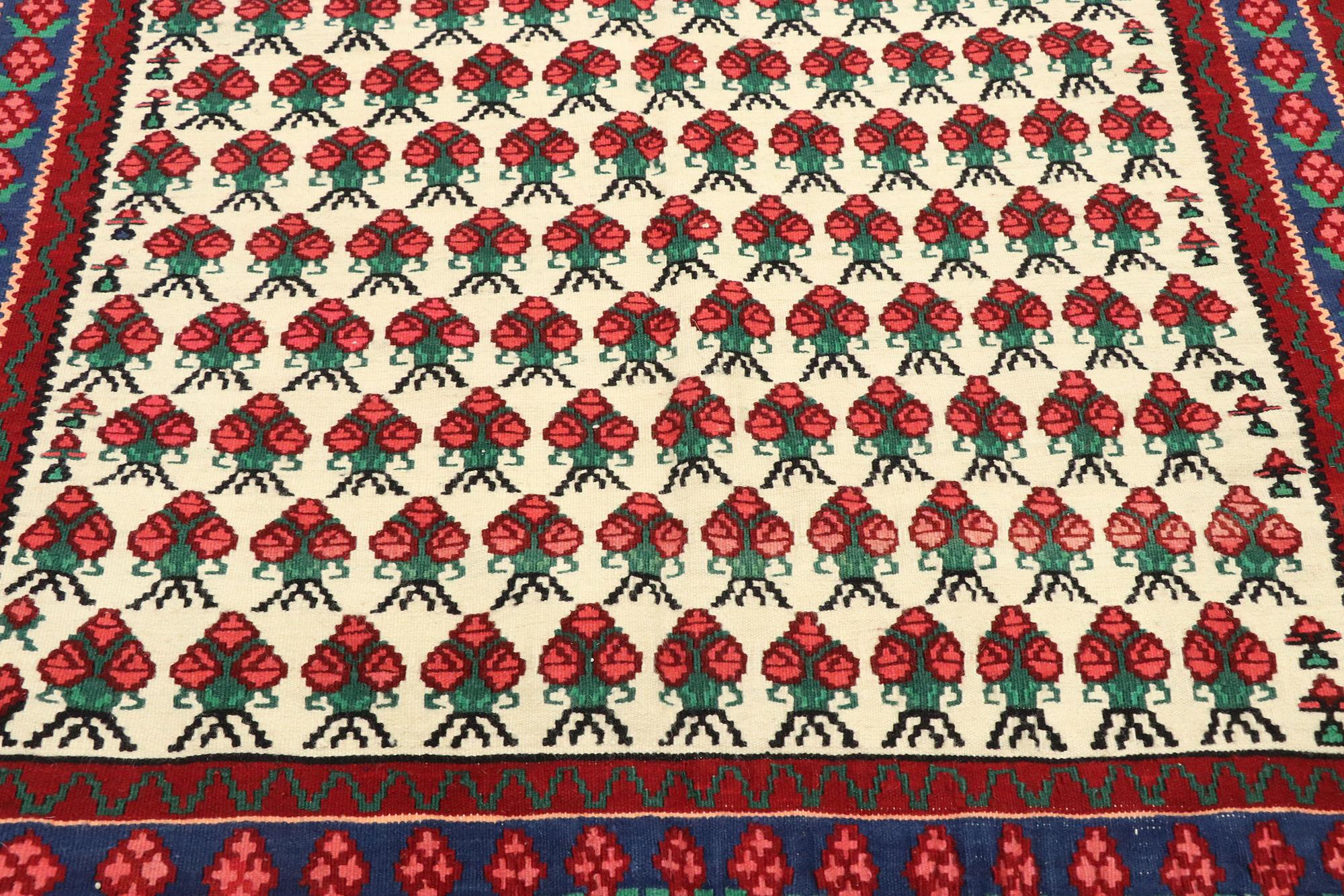 Floraler persischer Kelim-Teppich im Americana-Stil mit Blumenmuster (Handgewebt) im Angebot
