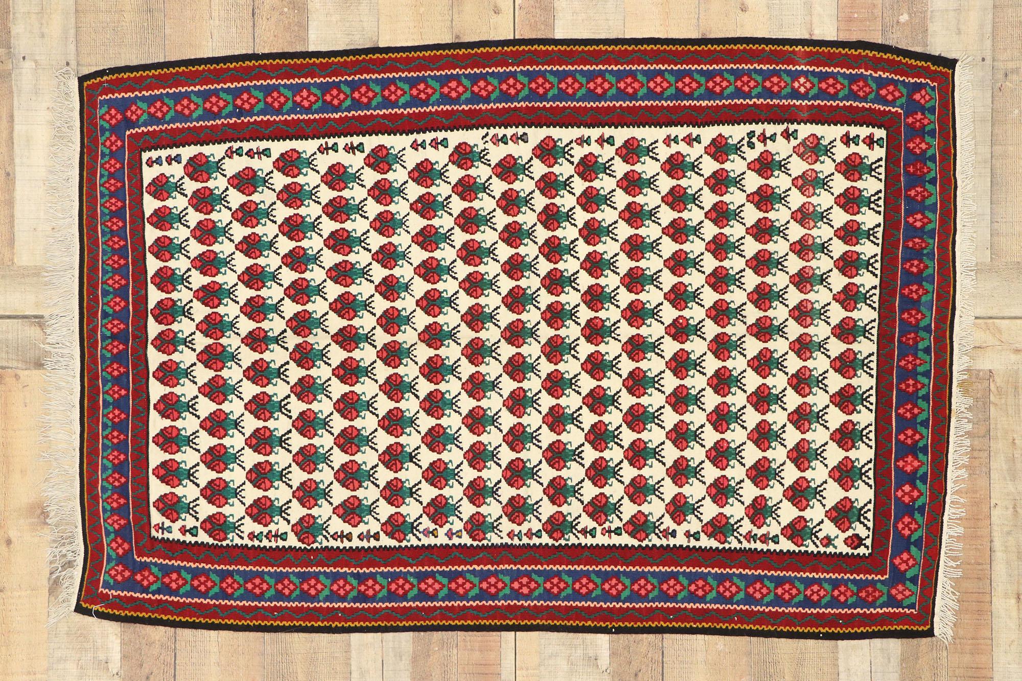 Floraler persischer Kelim-Teppich im Americana-Stil mit Blumenmuster (Wolle) im Angebot