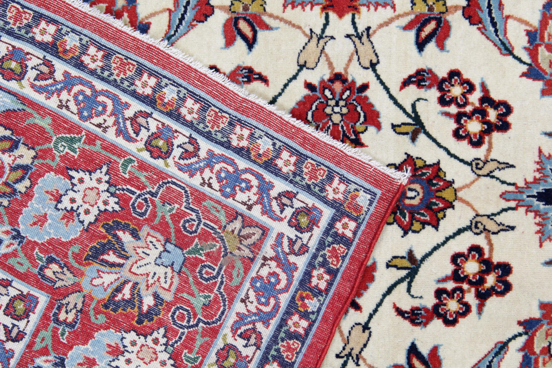 Handgewebter orientalischer Teppich in Blau, Rot und Creme, Vintage, Teppich mit Blumenmuster 206x139cm  im Angebot 1