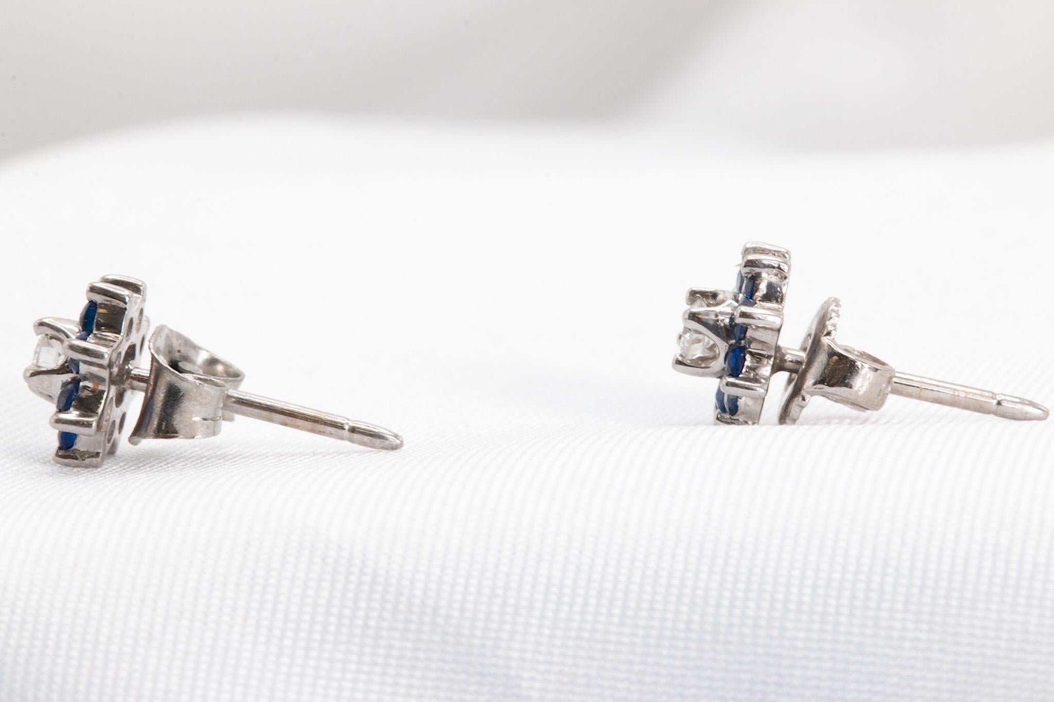 Vintage Floral Sapphire and Diamond Studs in 14k White Gold In Good Condition For Sale In Houston, TX