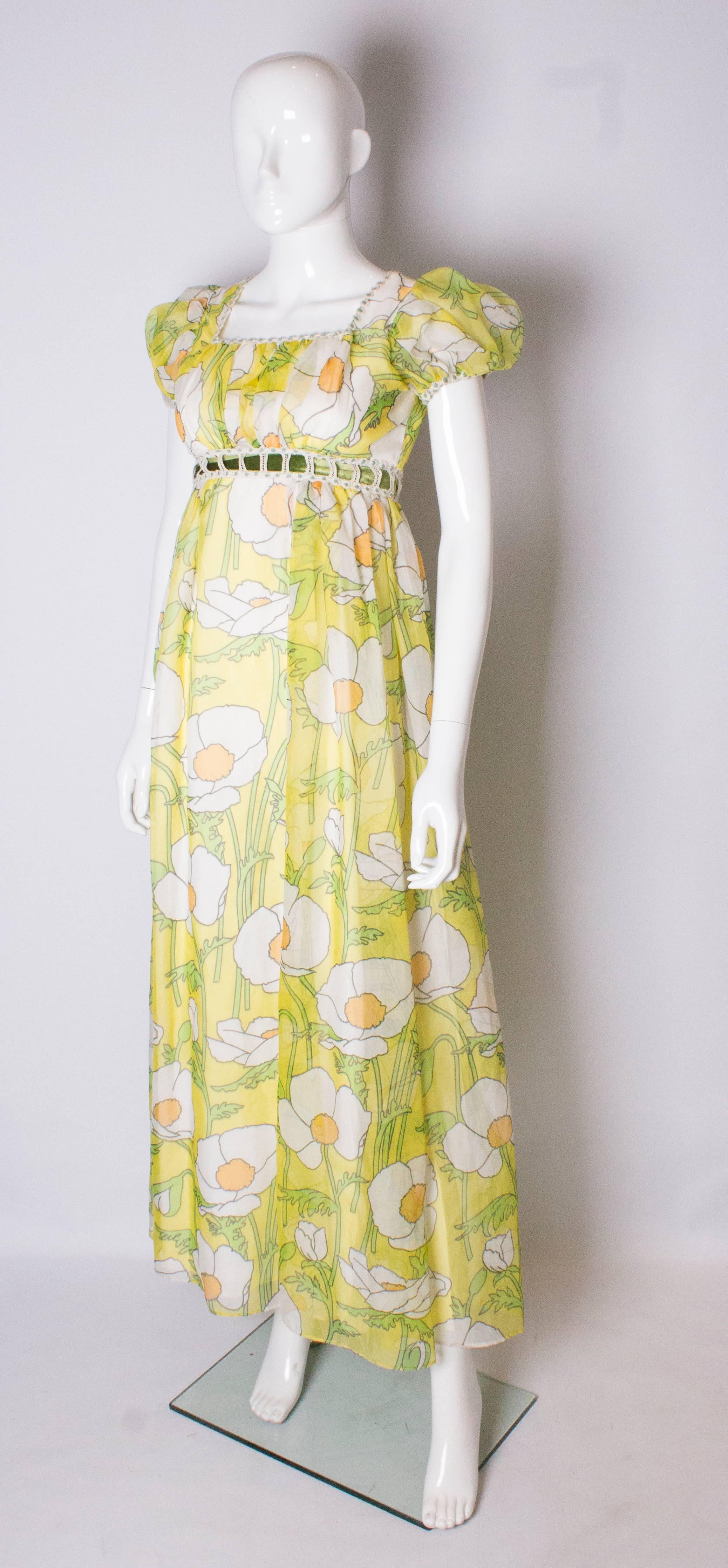 Beige Vintage  Floral Spring Gown