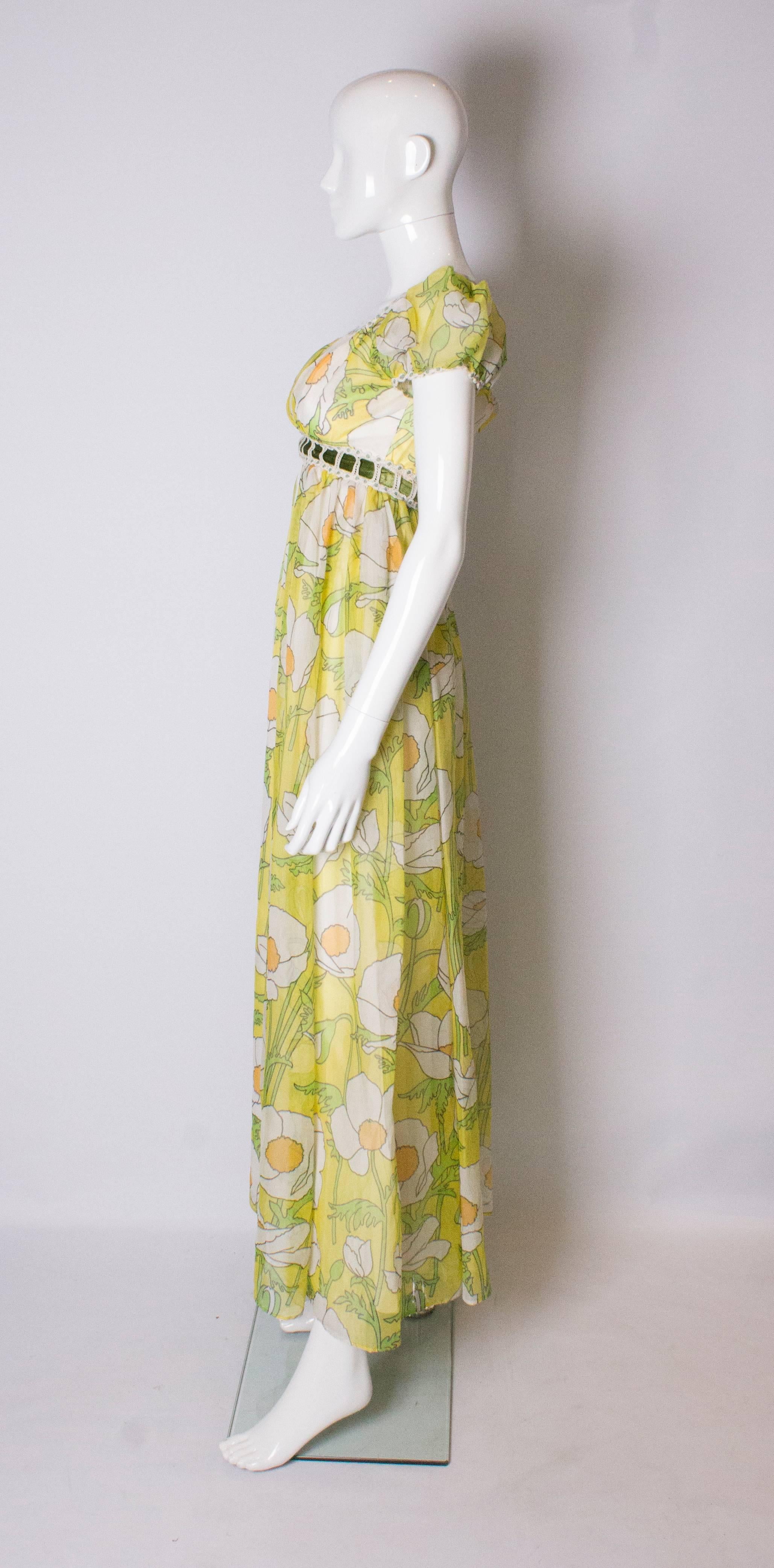 Women's Vintage  Floral Spring Gown