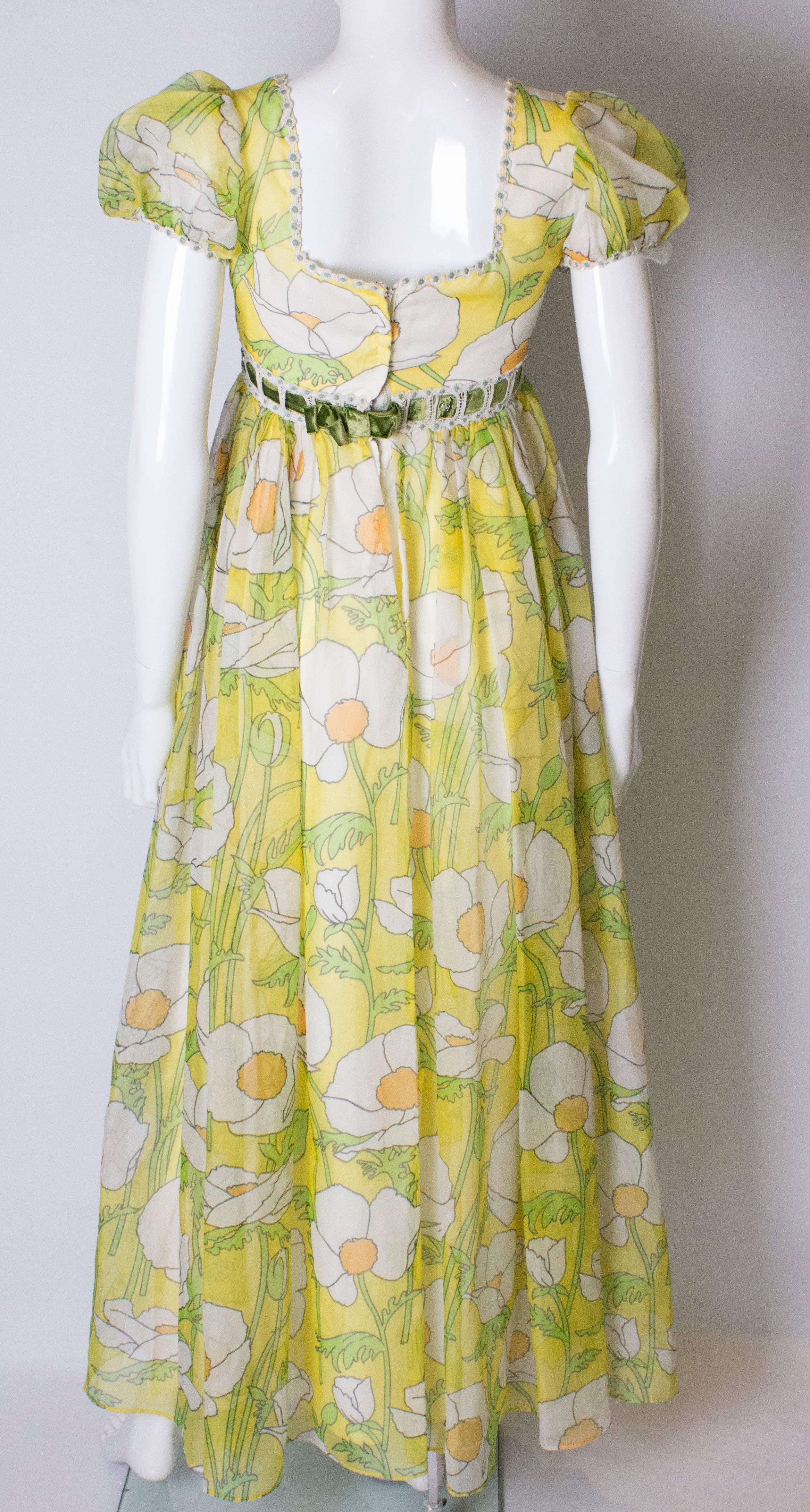 Vintage  Floral Spring Gown 3