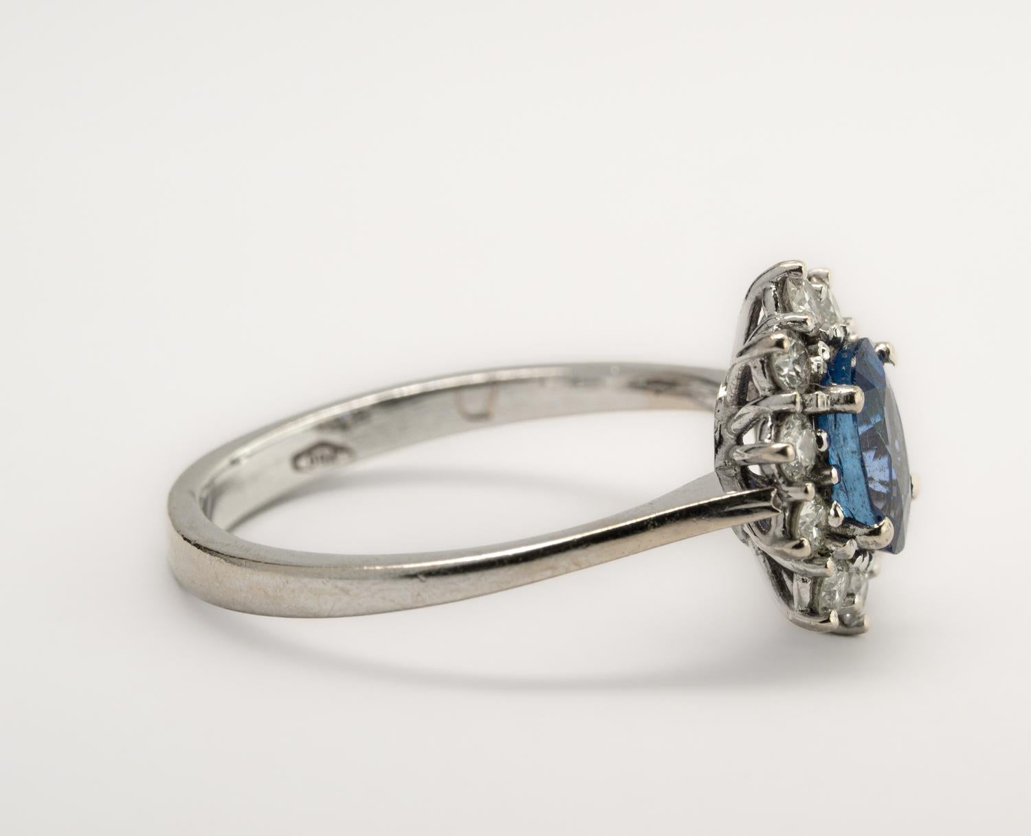 Women's Vintage Oval Sapphire and Diamond Halo Ring, Vintage Sapphire Engagement Ring