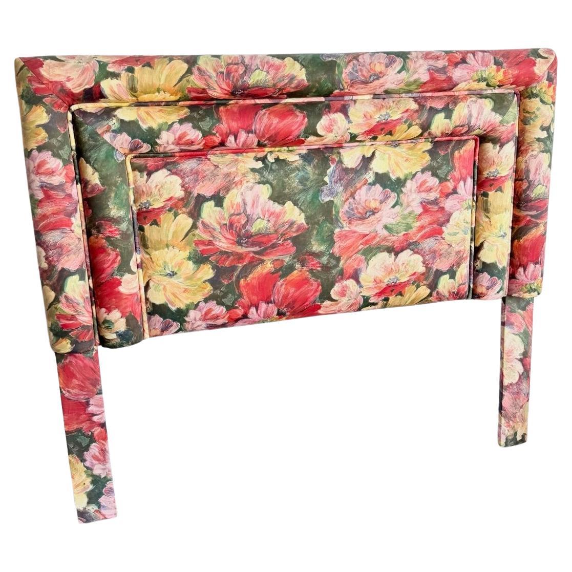 Tête de lit vintage à fleurs tapissées (Queen Size)