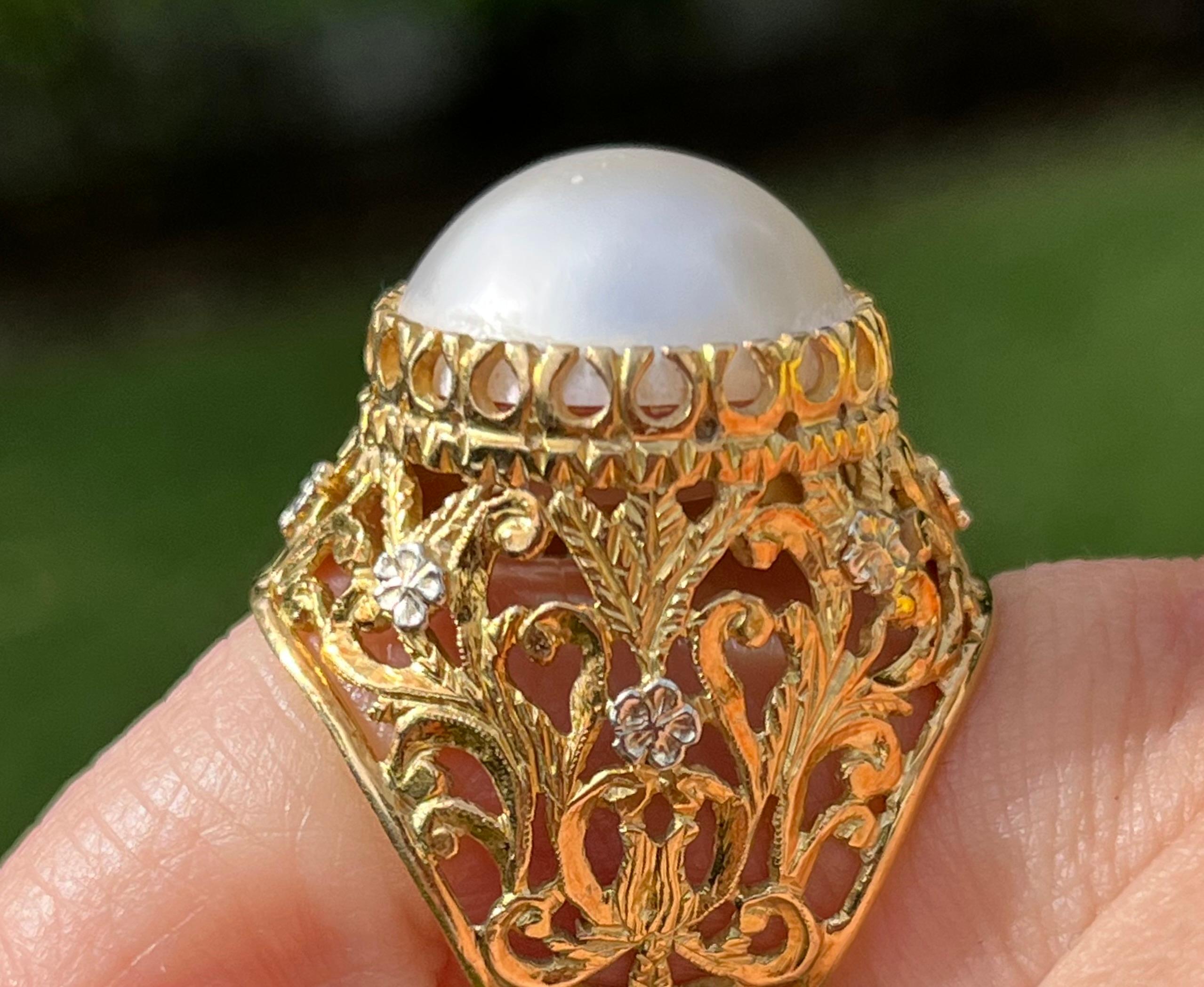 Art Nouveau Vintage Floral White Pearl Pinky Ring in 18k Yellow Gold Bezel Setting For Sale