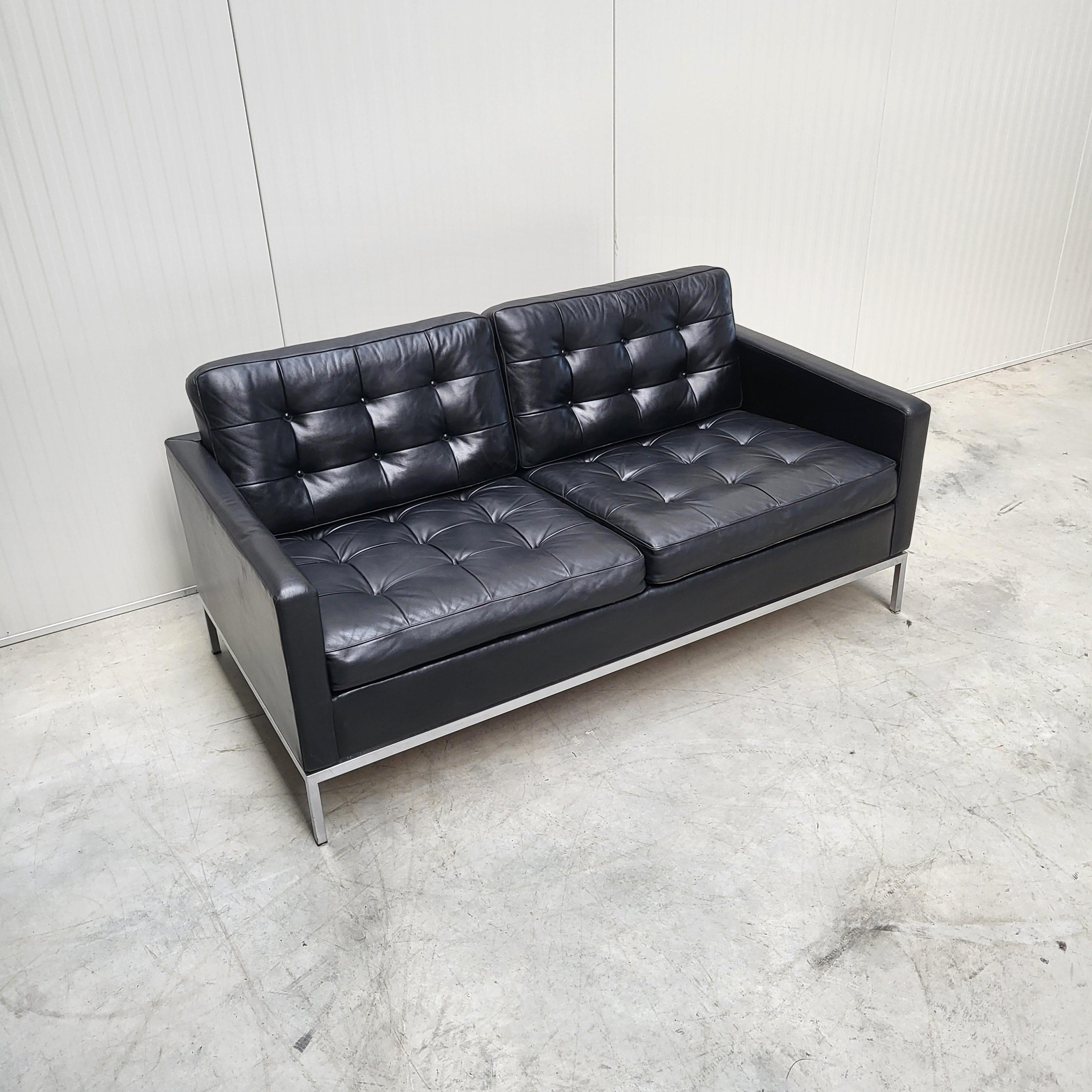 Gruppo di divani vintage Florence Knoll di Studio A in pelle nera in vendita 1