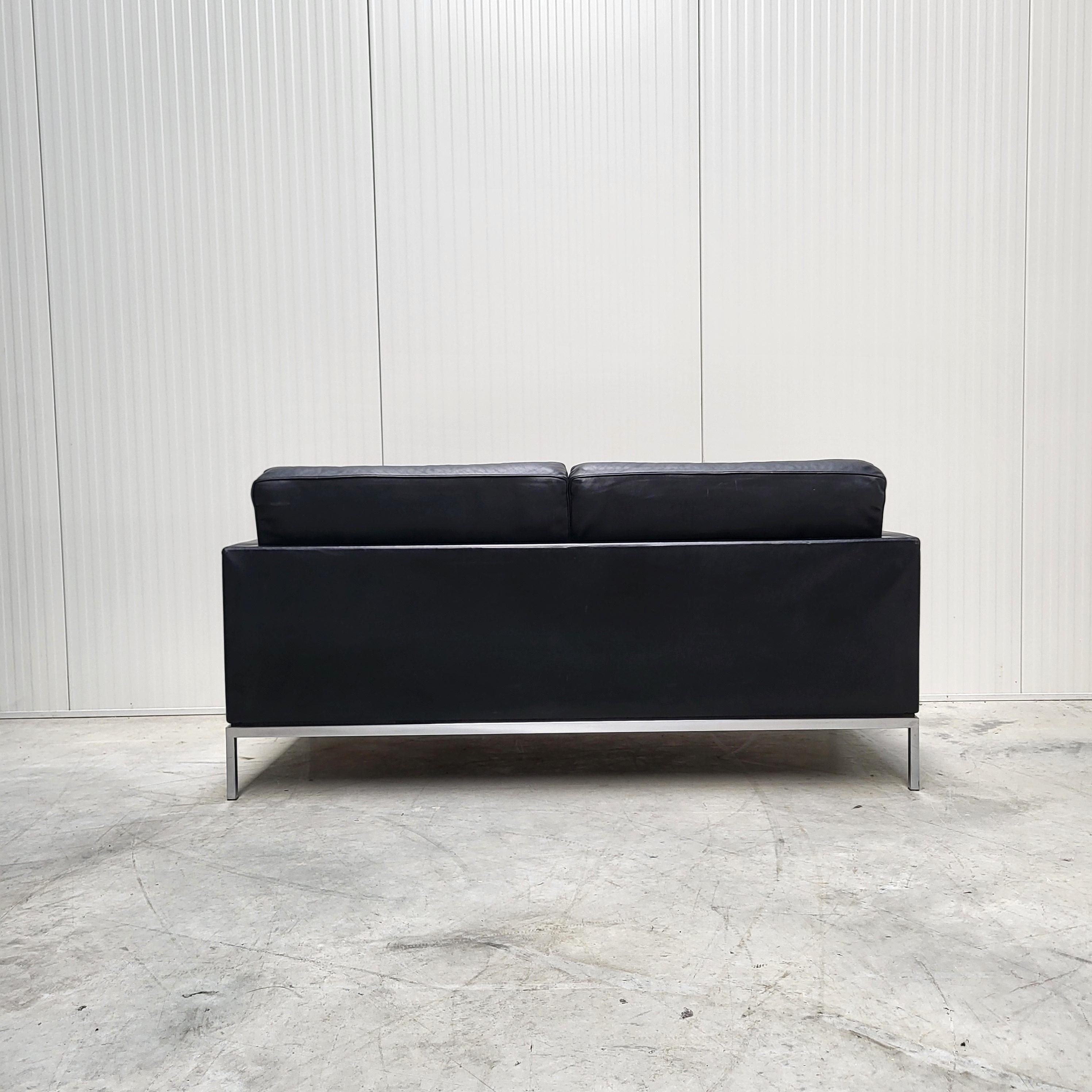 Gruppo di divani vintage Florence Knoll di Studio A in pelle nera in vendita 2