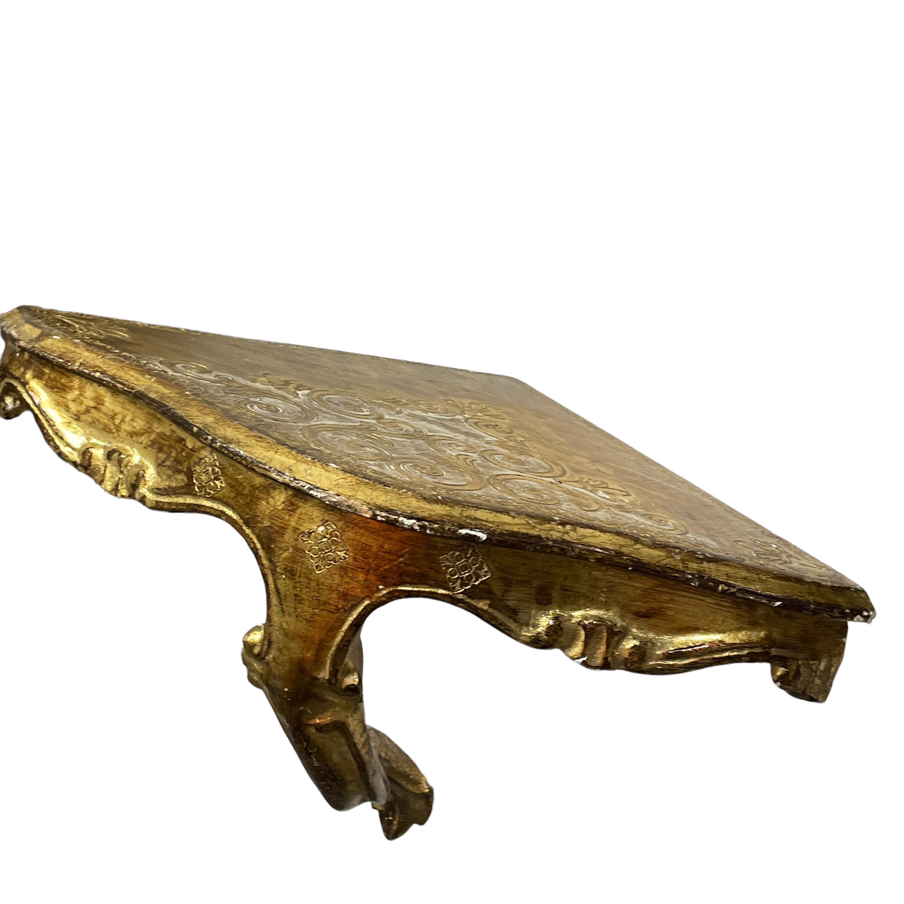 Vintage Florence Wall Corner Shelf Console, Gilded Carved Wood, Florentine Style For Sale 7