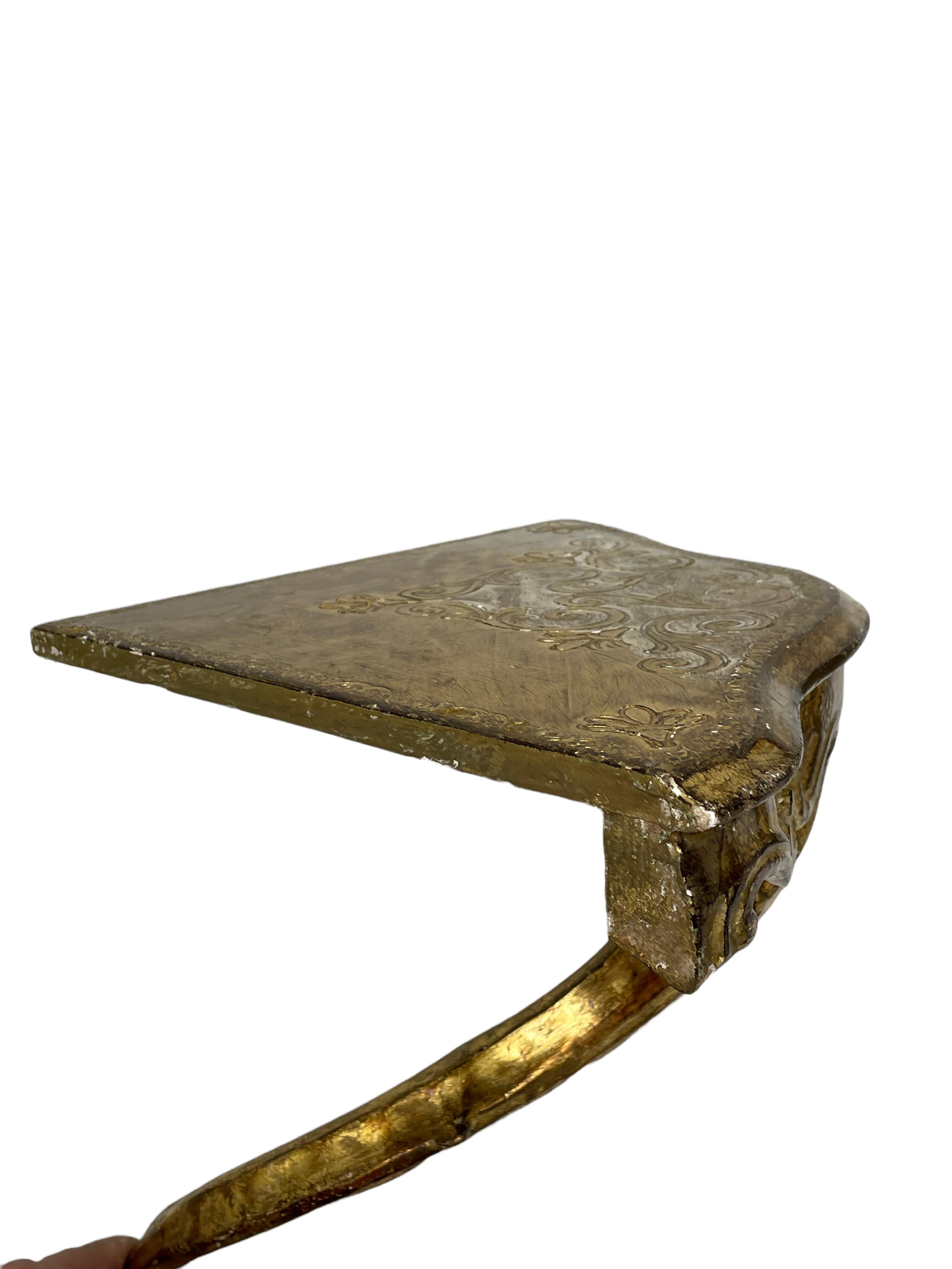 Vintage Florence Wall Corner Shelf Console, Gilded Carved Wood, Florentine Style For Sale 2