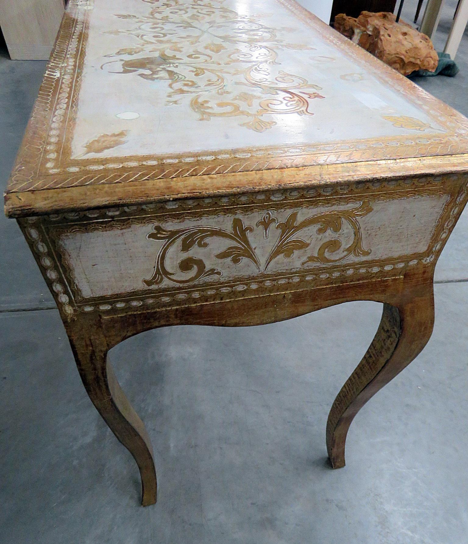 Vintage Florentine Distressed Painted Writing Desk In Excellent Condition In Swedesboro, NJ