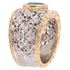 Vintage Florentine Finish Diamond And Emerald Ring 18K Yellow Gold