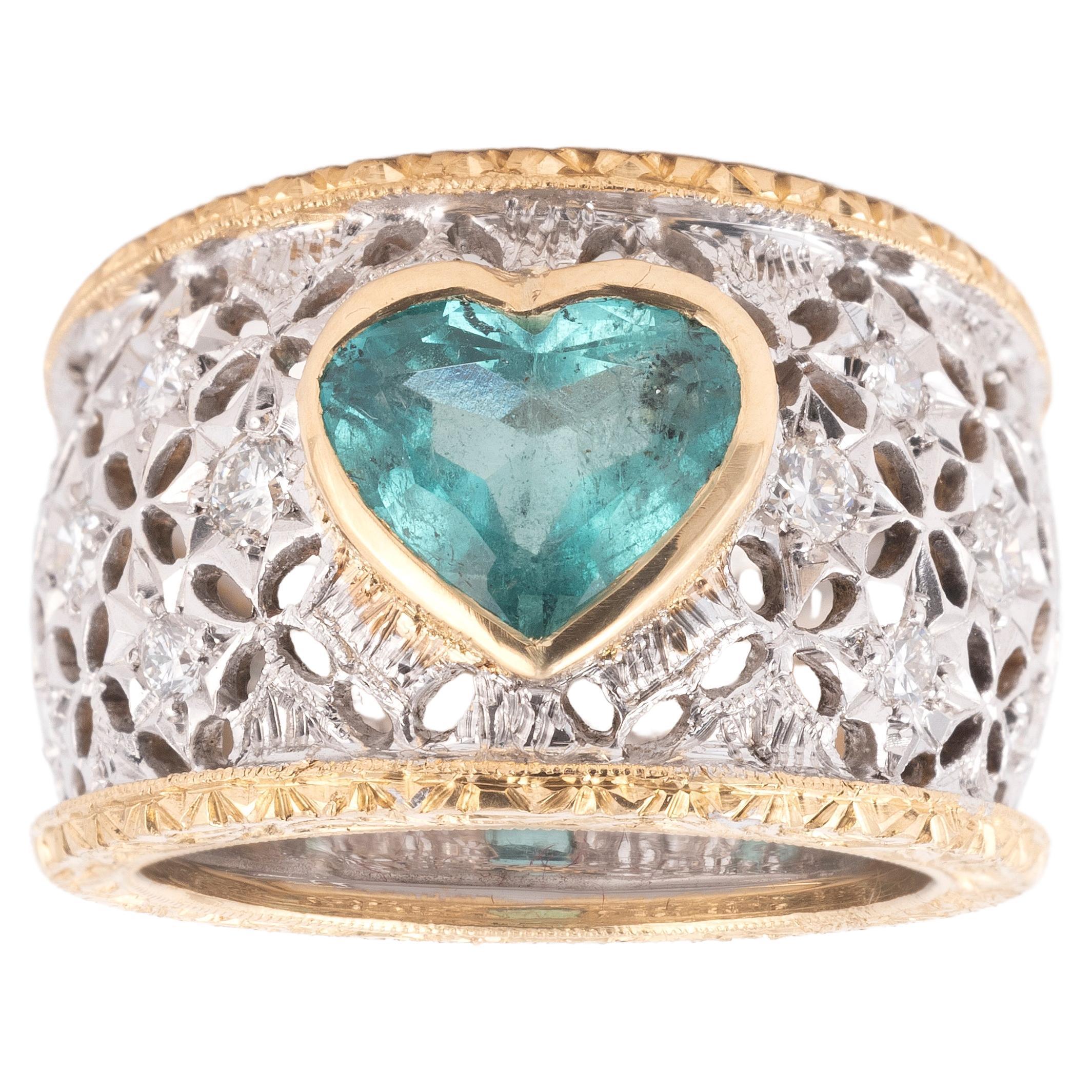 Heart Cut Vintage Florentine Finish Diamond And Emerald Ring 18K Yellow Gold For Sale