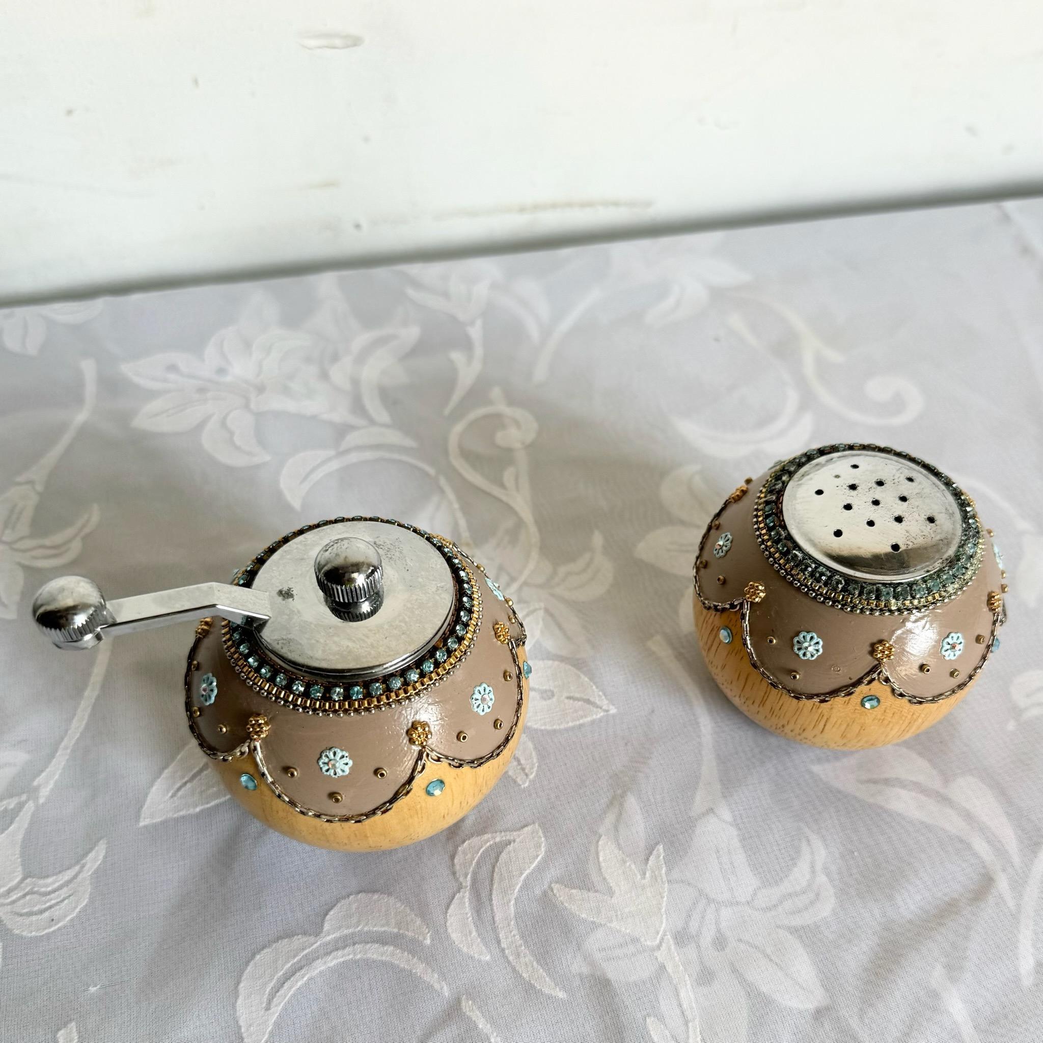 Paire de salière et moulin à poivre vintage Florentine, designés à la main Bon état - En vente à Delray Beach, FL